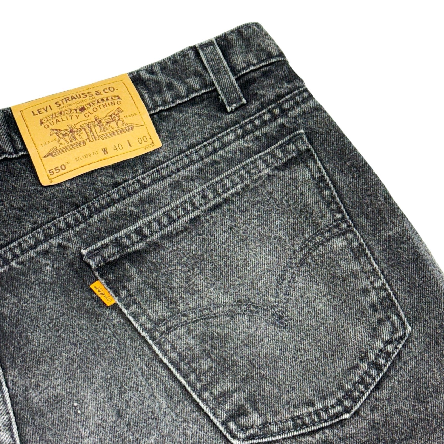 Levi's VINTAGE Levi’s 550 Black Washed Bermuda Shorts Mens 40 Regular Zip 9in Inseam USA 90s Orange Tab Denim Cotton Size US 40 / EU 56 - 6 Thumbnail