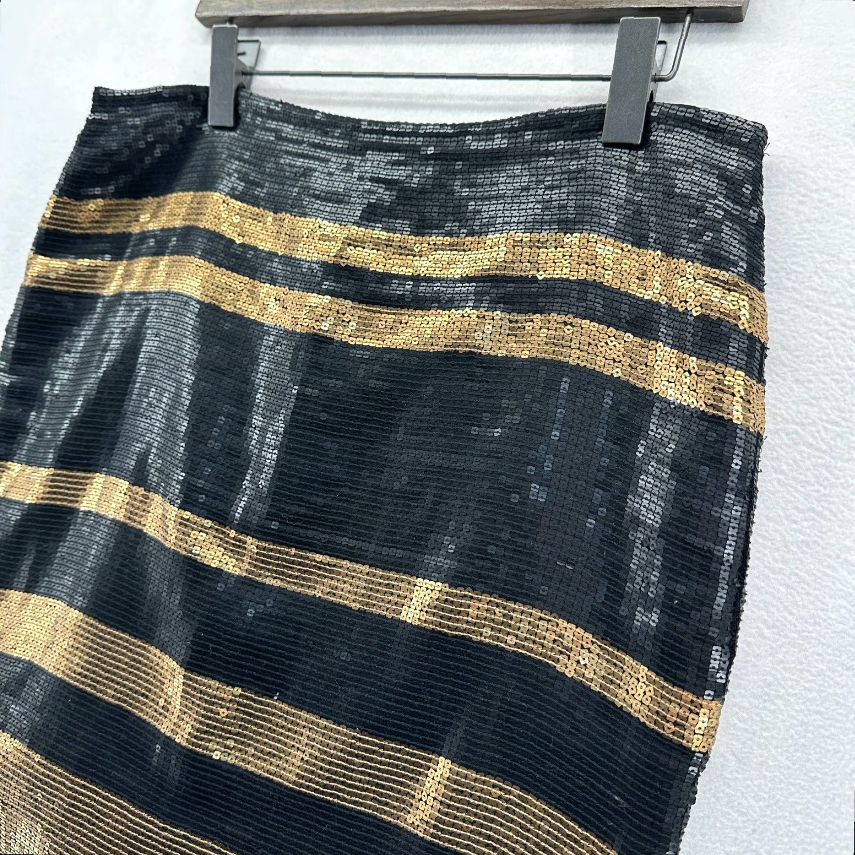 Adrianna Papell Adrianna Papell Skirt Women's Size 10 Stripe Black Gold Sequin Mini Party/Cocktail Holiday Christmas Rock Mens/Womens Size 32" / US 10 / IT 46 - 2 Thumbnail