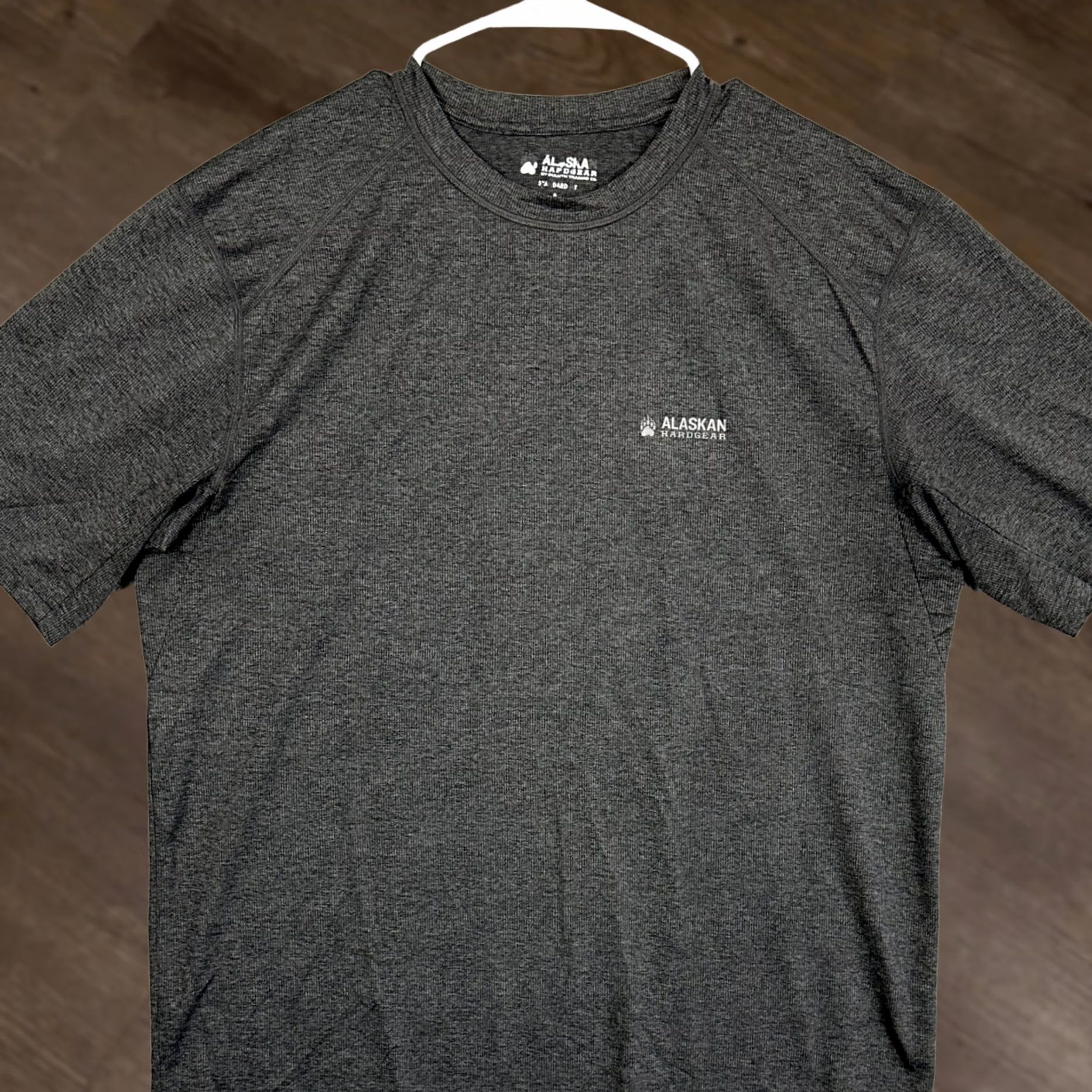 Vintage Alaskan Hard Gear T-Shirt Mens Medium Dark Gray Short Sleeve Crew Neck Logo Tee Size US M / EU 48-50 / 2 - 1 Thumbnail