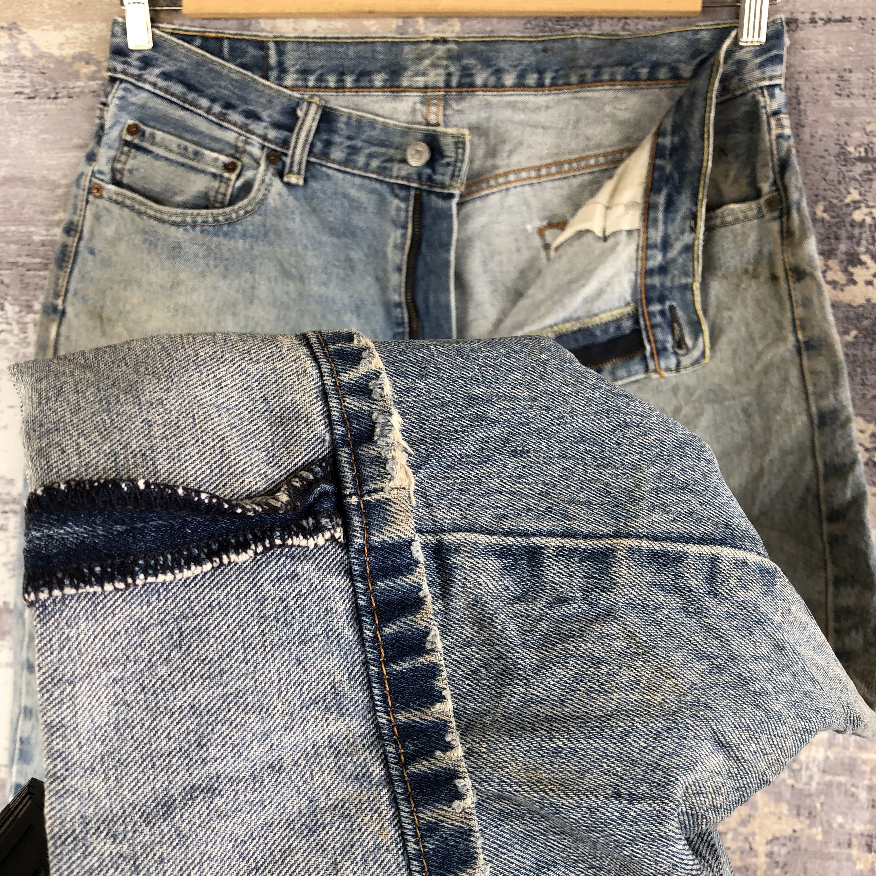 Levi's Vintage Levis 550 Dirty Jeans Levi's Faded Light Wash Denim Size US 36 / EU 52 - 8 Thumbnail