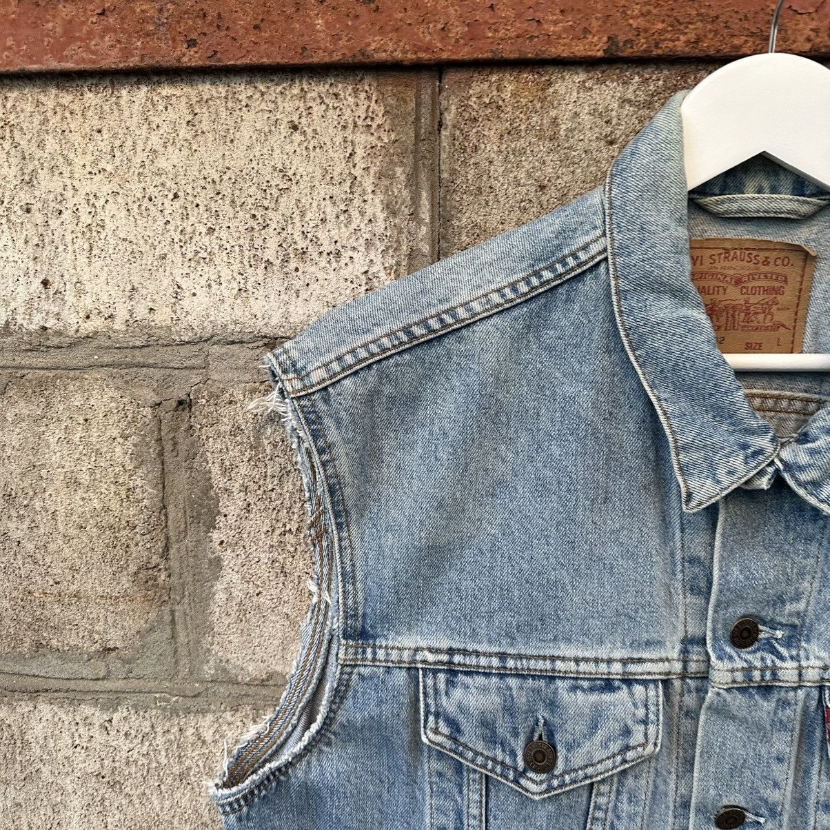 Levi's Vintage Clothing Vintage Levi’s 70503 Denim Vest Crazy Western 00s USA Size L Size US L / EU 52-54 / 3 - 6 Thumbnail