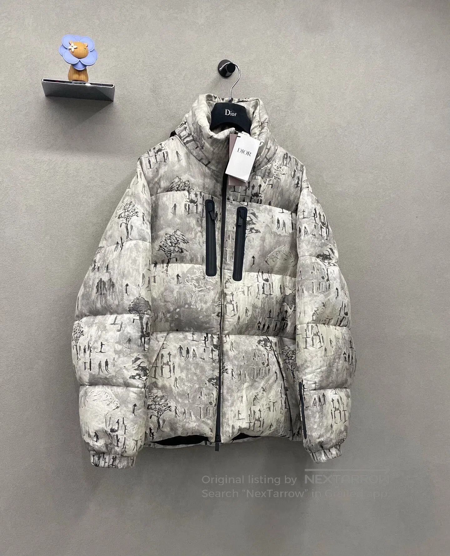 Dior stylish silver puffer jacket with artistic prints. Size US XXL / EU 58 / 5 - 3 Thumbnail