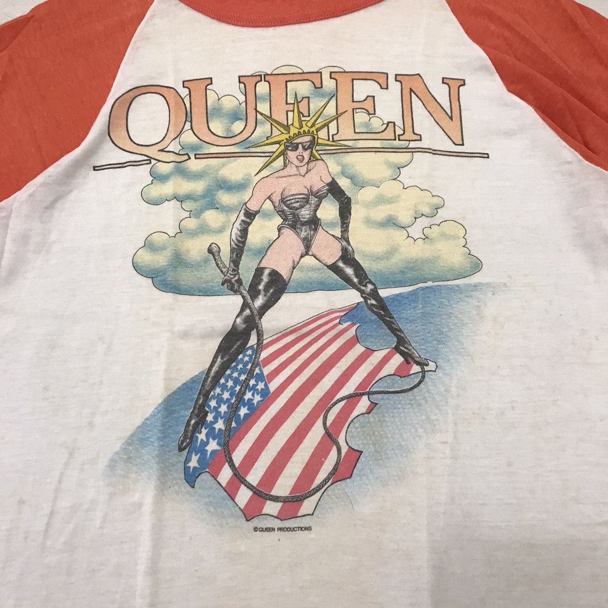 Band Tees × Vintage Truly Vintage 80s Queen Liberty Tour Size US S / EU 44-46 / 1 - 3 Thumbnail