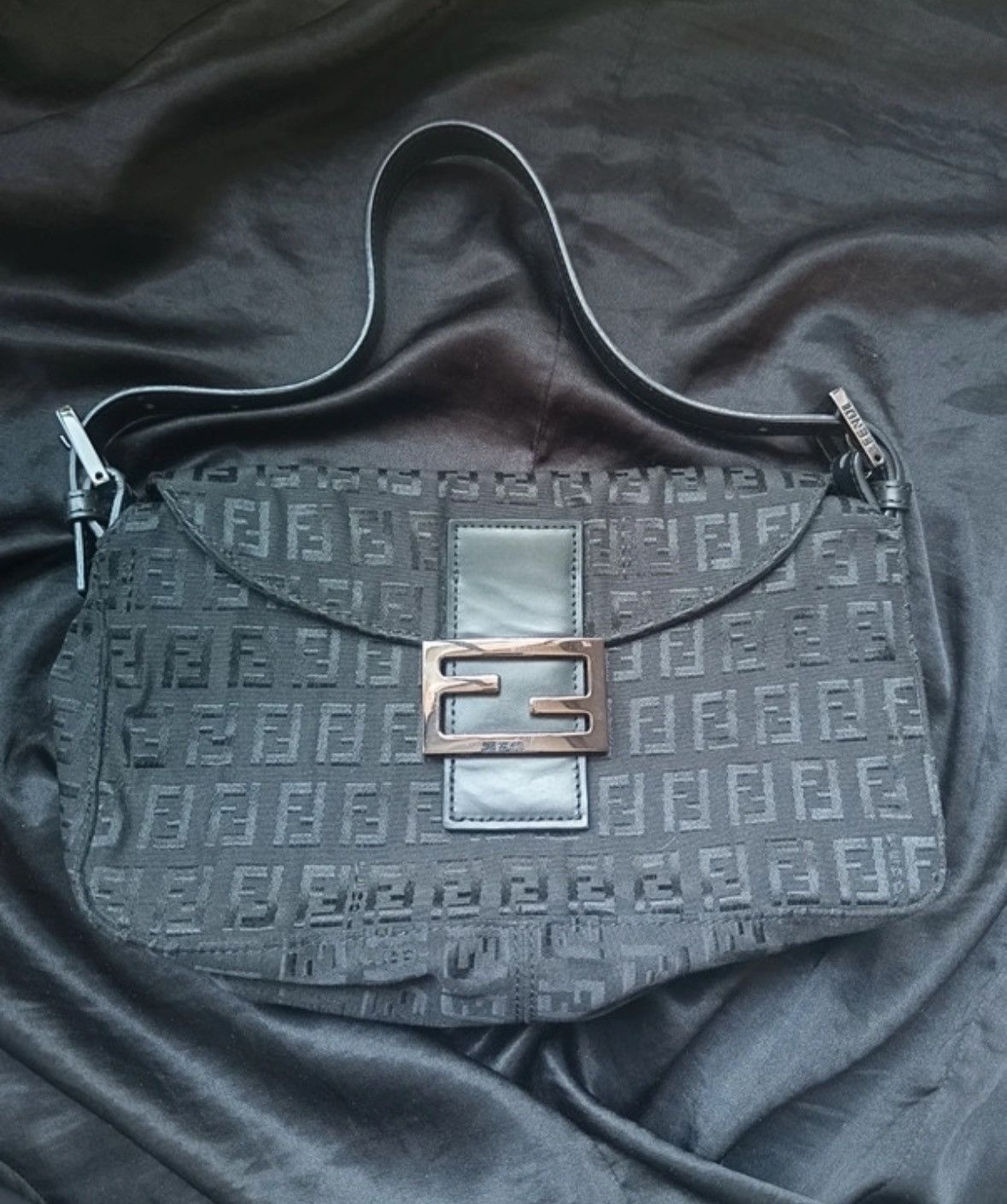 image of Fendi Baguette in Black, Women's