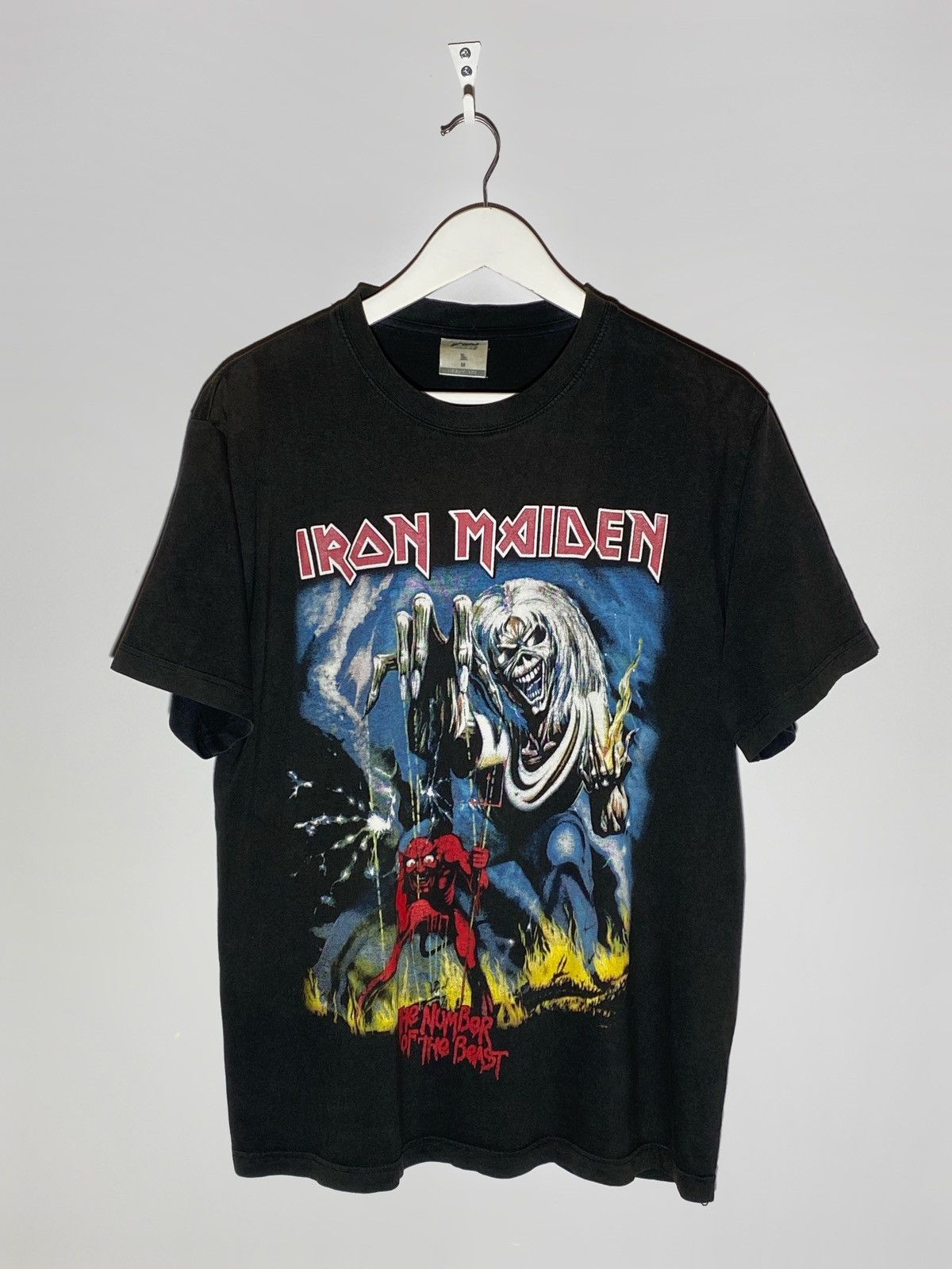 Band Tees Vintage Iron Maiden Distressed Graphic Print T-shirt Size US M / EU 48-50 / 2 - 1 Thumbnail