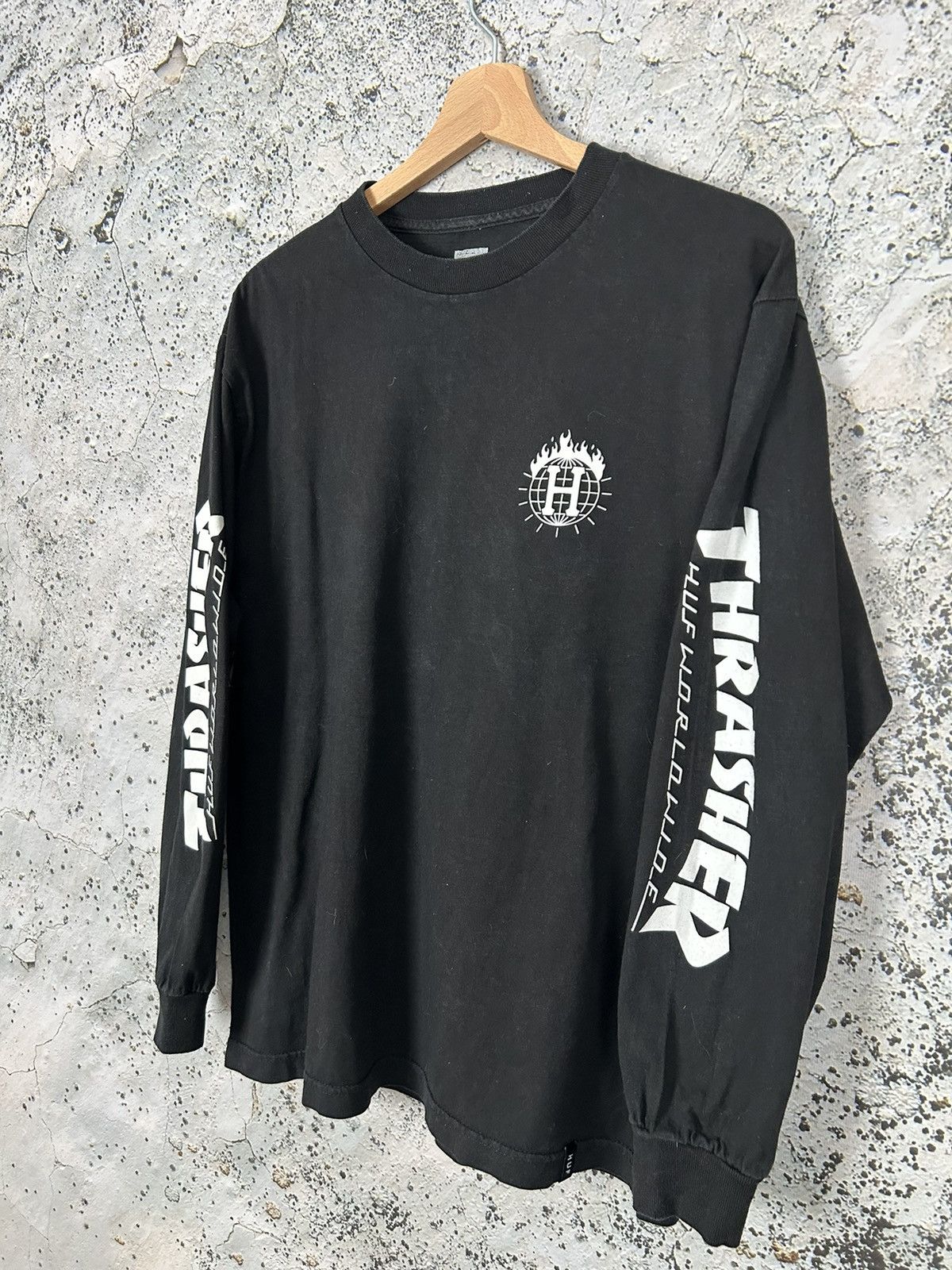 Huf × Thrasher Huf x Thrasher Magazine Skateboards Longsleeve Tee Hype Size US M / EU 48-50 / 2 - 2 Thumbnail