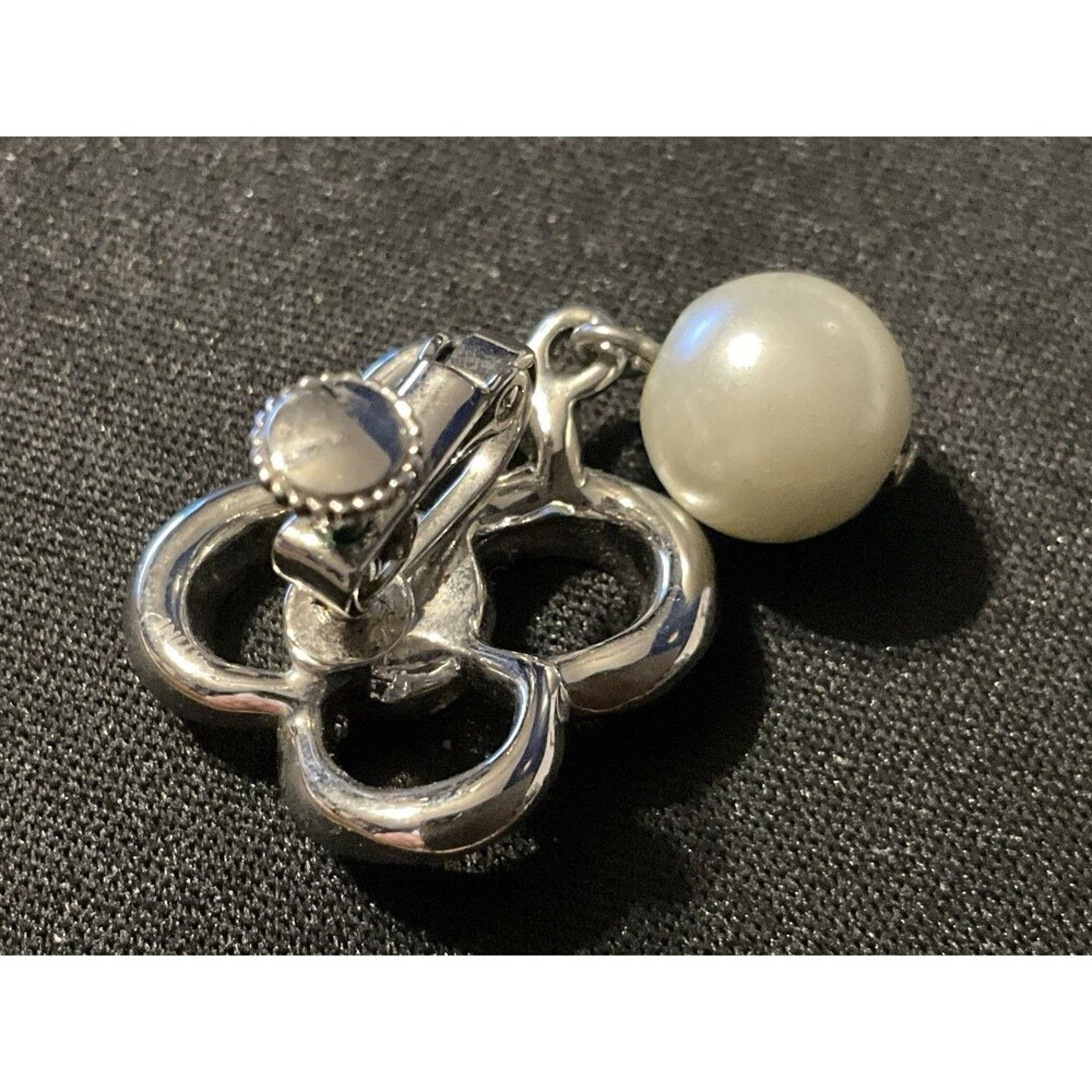 Other Artini Vintage Crystal Faux Pearl Screw Back Earrings Signed Size ONE SIZE - 5 Thumbnail