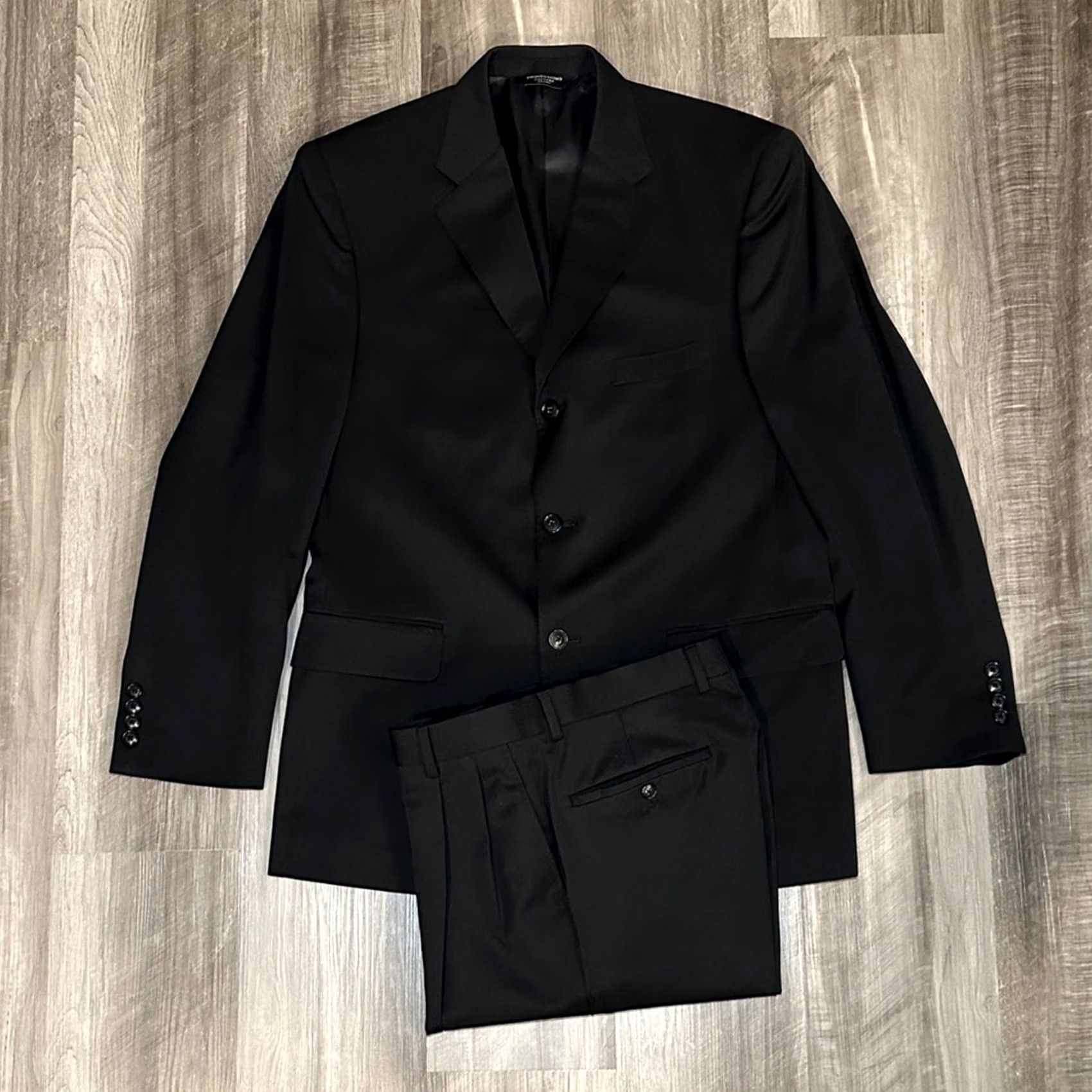 Pronto Uomo Pronto Uomo Suit Pronto Uomo Wool Black Three Button 2 Piece 42R Men’s Suit - 120s Wool Black Three Button 42R Mens Suit Size 42R - 2 Thumbnail