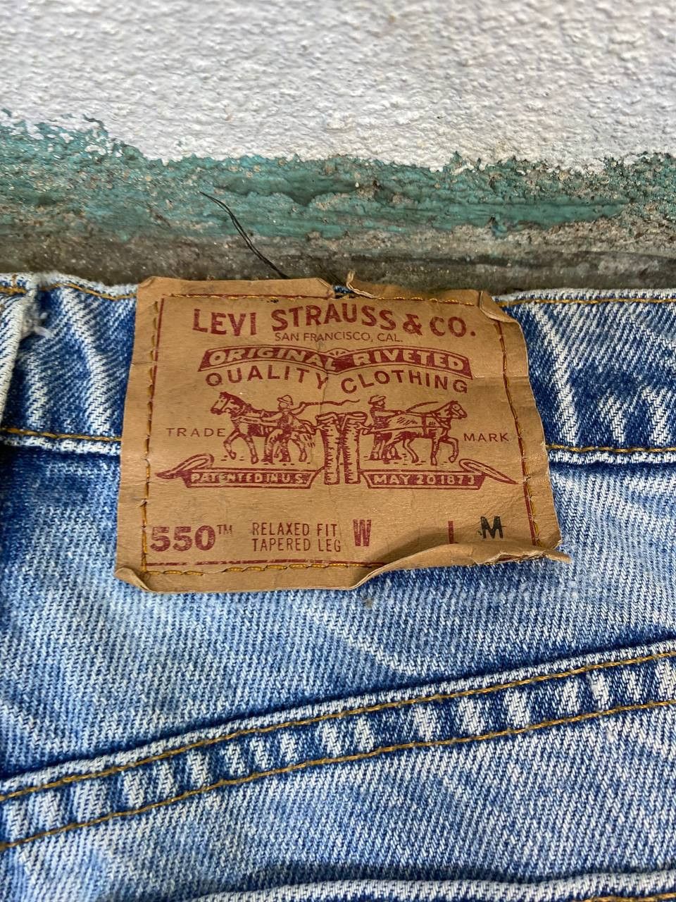 Levi's vintage levis 550 relaxed fit distressed reworked denim Size US 31 - 5 Thumbnail