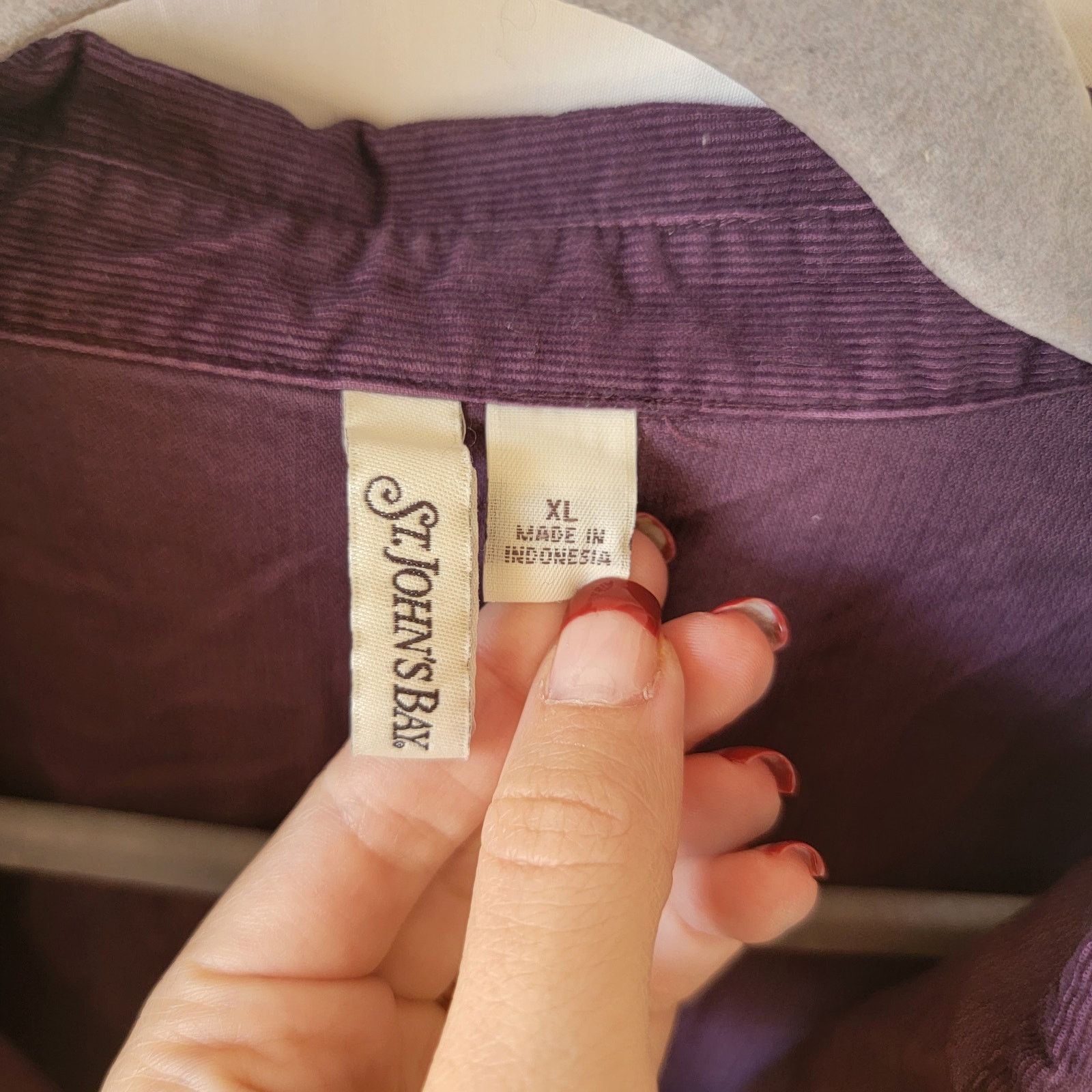 St. Johns Bay St Johns Bay Purple Corduroy Button Down Top Size XL Size XL / US 12-14 / IT 48-50 - 2 Thumbnail