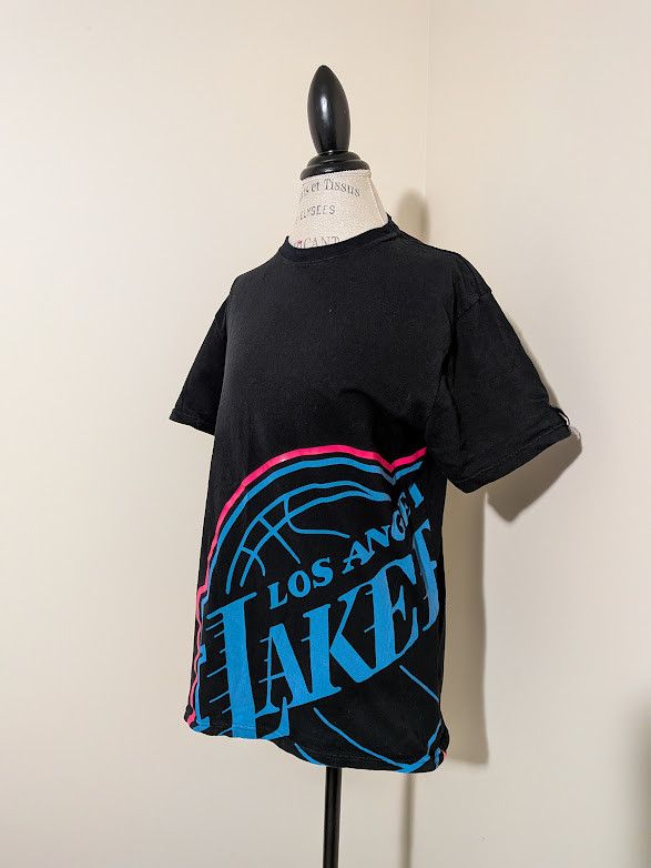 NBA Los Angeles Lakers Big 6 tee shirt size L Size US L / EU 52-54 / 3 - 1 Thumbnail