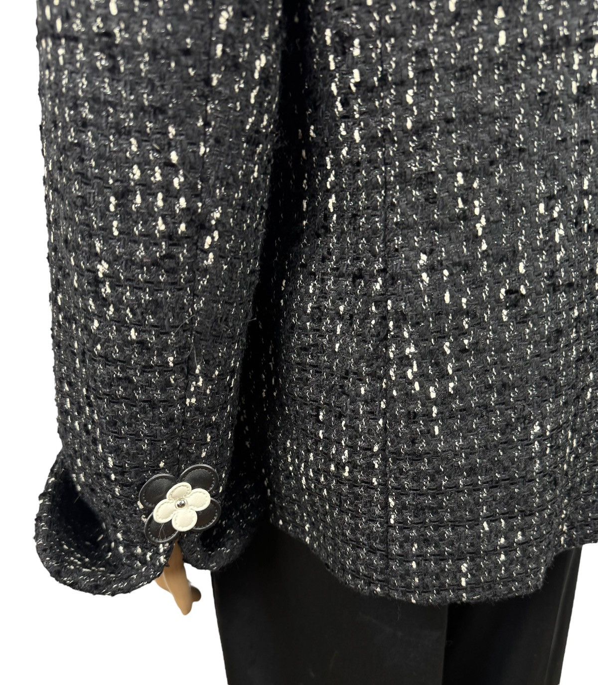 Escada Escada Tweed Wool-Rayon Coat Flowers Buttons size DE42 IT48 Size XL / US 12-14 / IT 48-50 - 8 Thumbnail