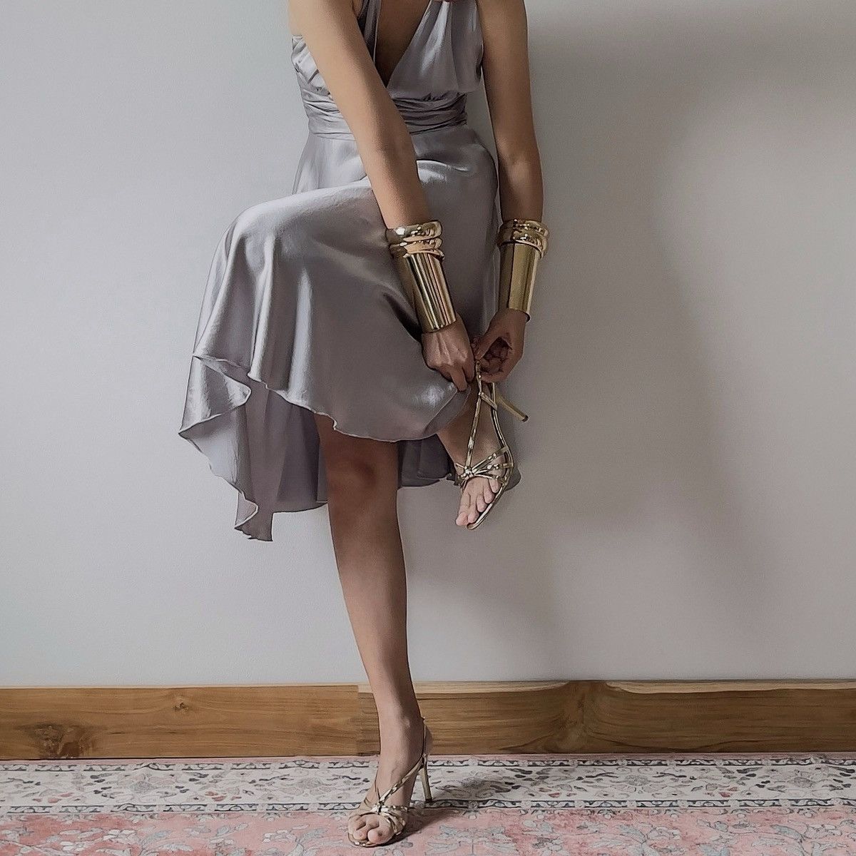 Vintage Vintage Romantic Gray Silk Open Back Dress (Medium) Size L / US 10 / IT 46 - 3 Thumbnail