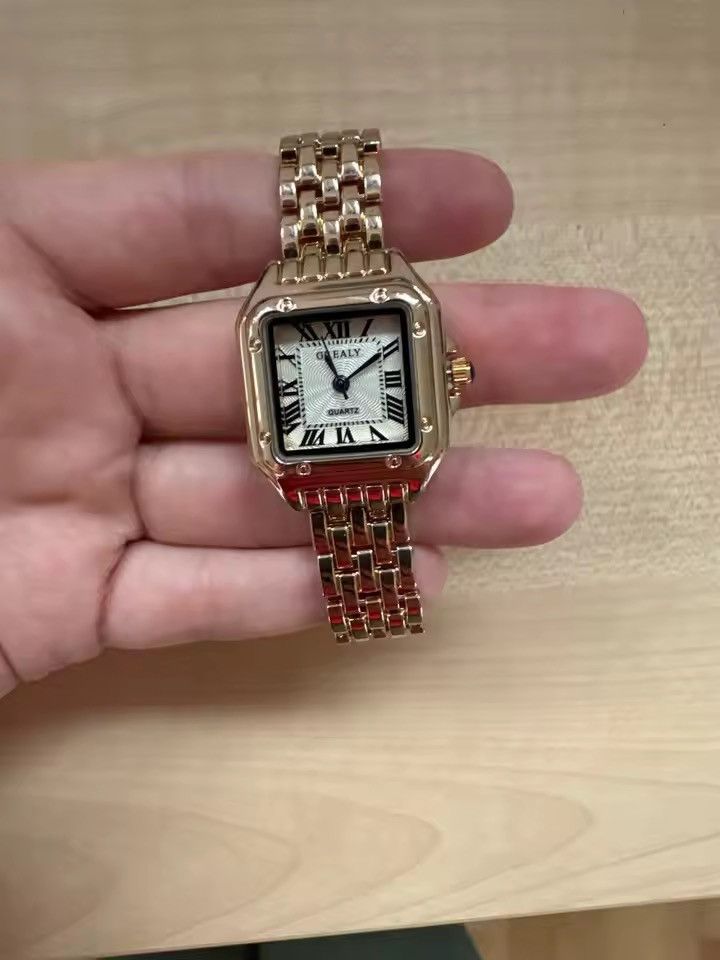 Vintage Vintage 90s black dial luxury style quartz silver watch Size ONE SIZE - 1 Thumbnail