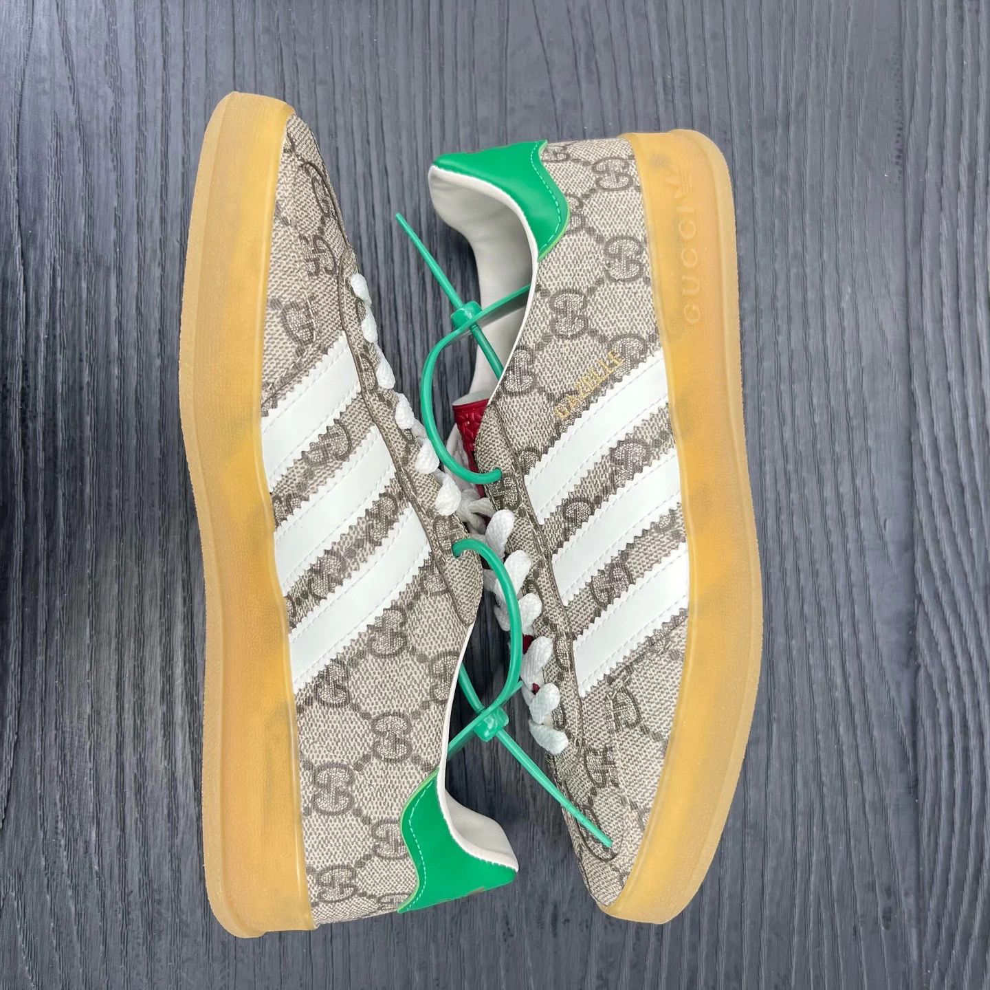 Gucci Gucci x Adidas ebony 36 like new shoes Size US 5 / IT 35 - 3 Thumbnail