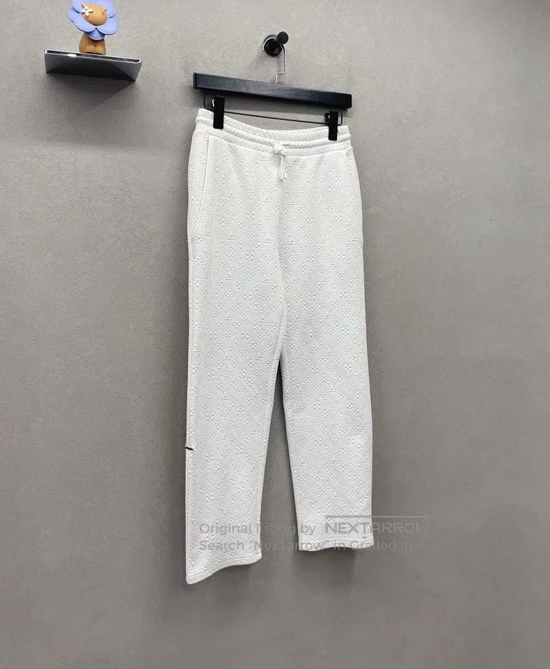 Louis Vuitton Louis Vuitton size xs Dark full print white pants Size US 28 / EU 44 - 4 Thumbnail