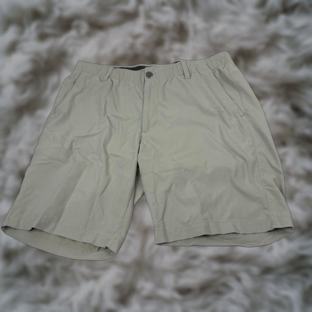 Under Armour Under Armour Mens 36 Beige HeatGear Shorts Golf Activewear Quick Dry Elastic Waist Pockets Size US 36 / EU 52 - 1 Thumbnail