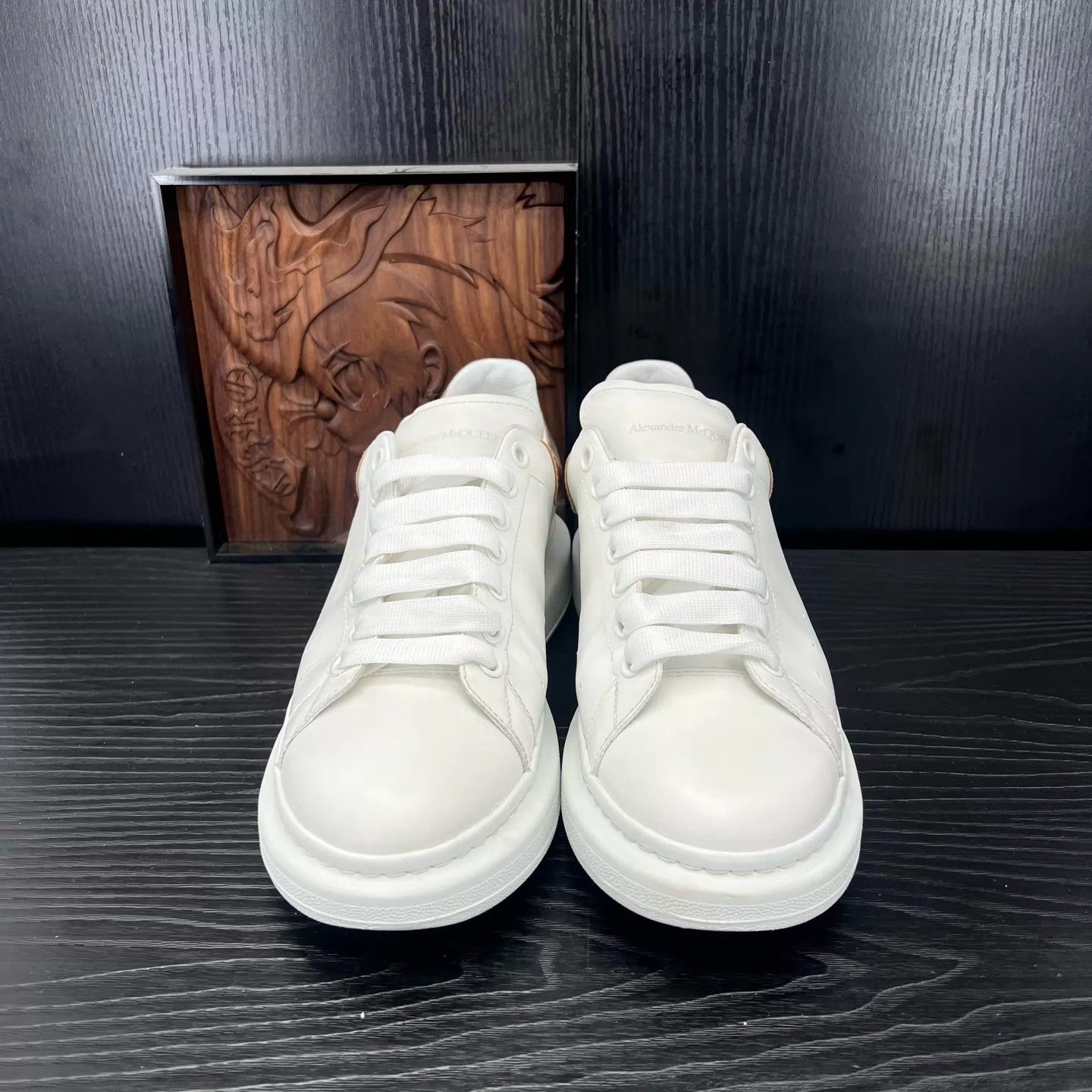 Alexander McQueen Alexander McQueen Gold-Tipped 43 Good Condition Boxed Size US 10 / EU 43 - 6 Thumbnail