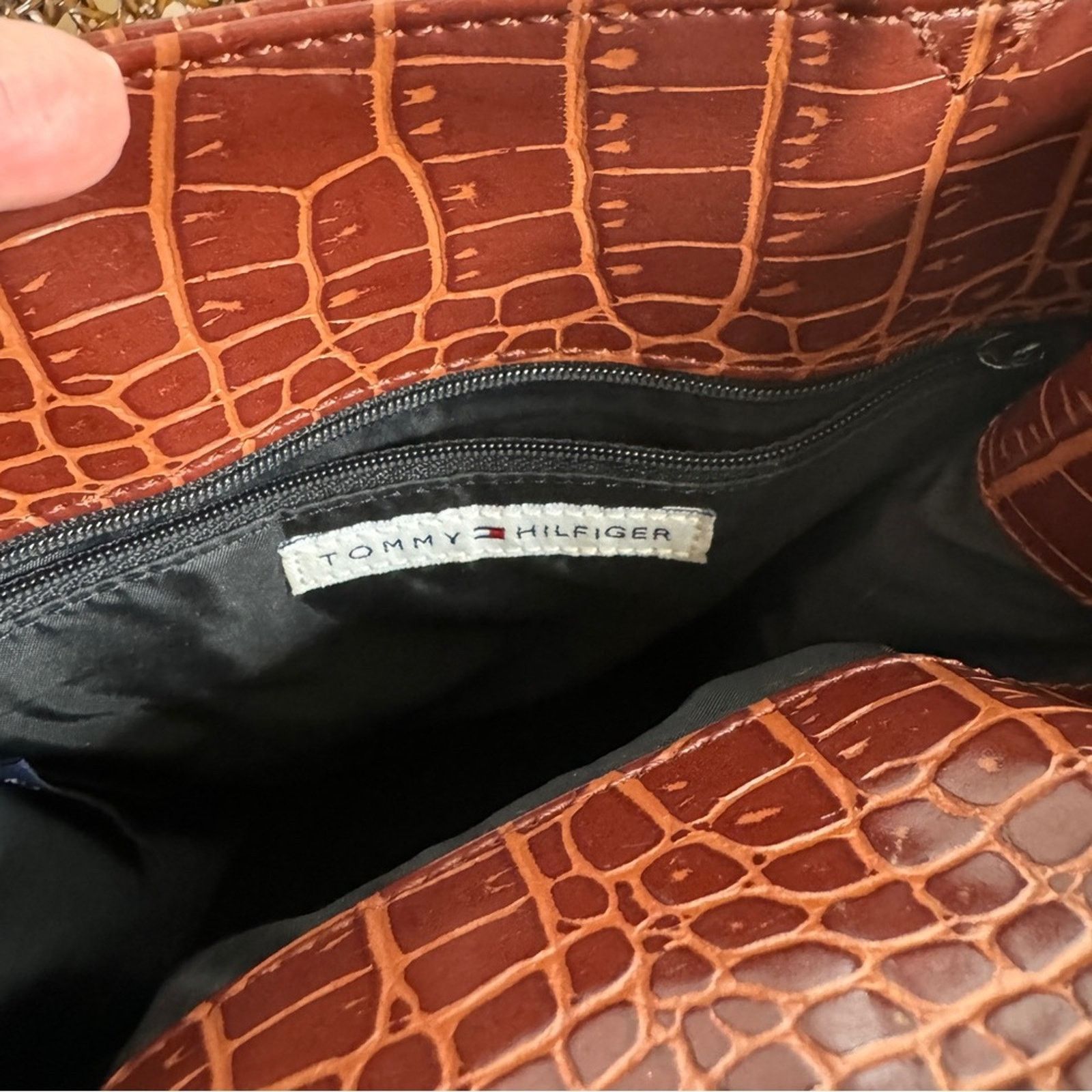 Tommy Hilfiger Tommy Hilfiger Vintage Y2K Satchel Purse Tote Size ONE SIZE - 3 Thumbnail