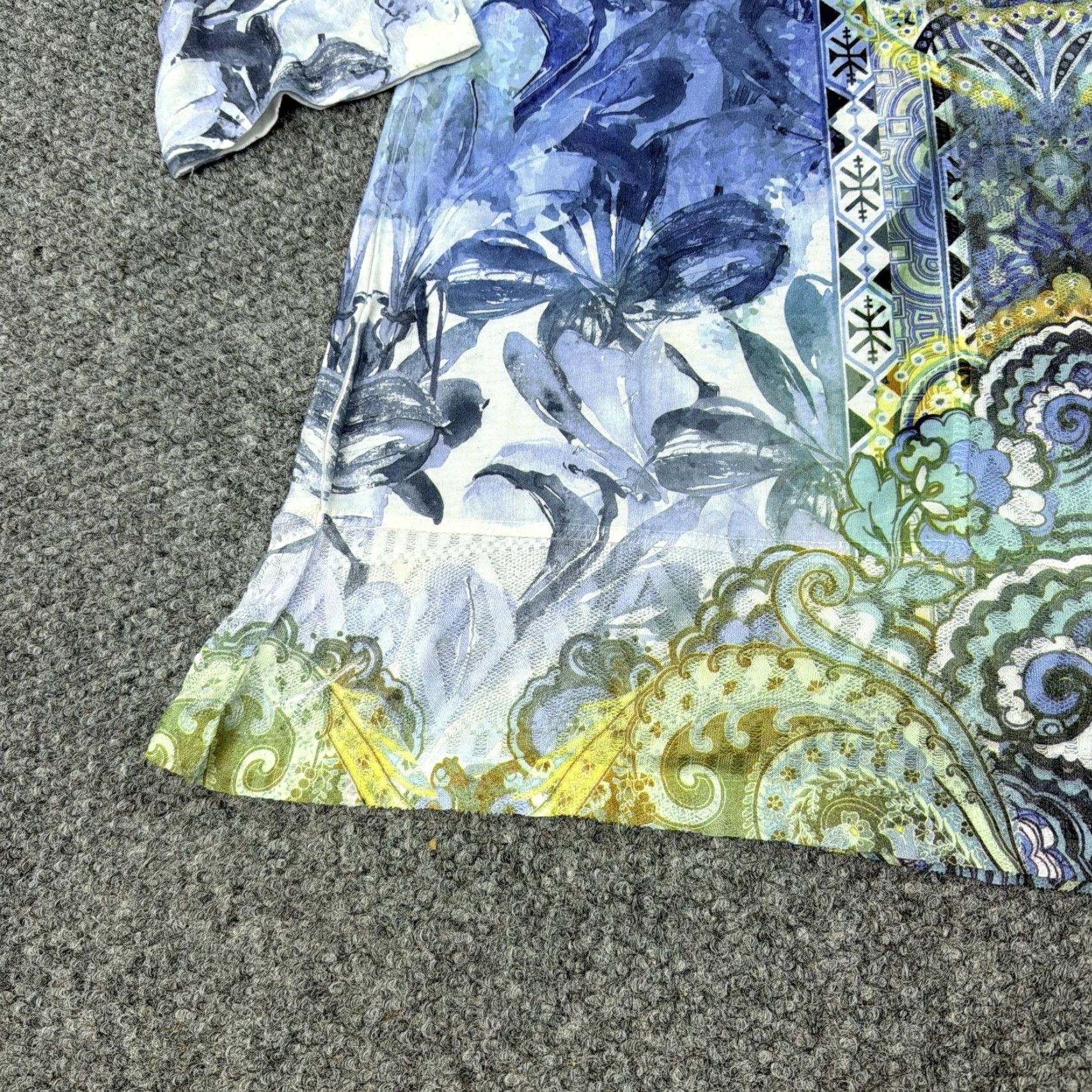 Vintage OneWorld Shirt Womens Large Blue Floral Rhinestone Tunic Top 3/4 Sleeve Stretch Size L / US 10 / IT 46 - 7 Thumbnail