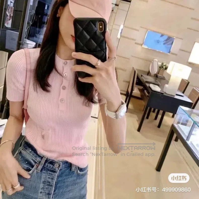 Chanel Chanel 22P Pink Knitted Lion Buckle Double C Short Sleeve Size XS / US 0-2 / IT 36-38 - 9 Thumbnail