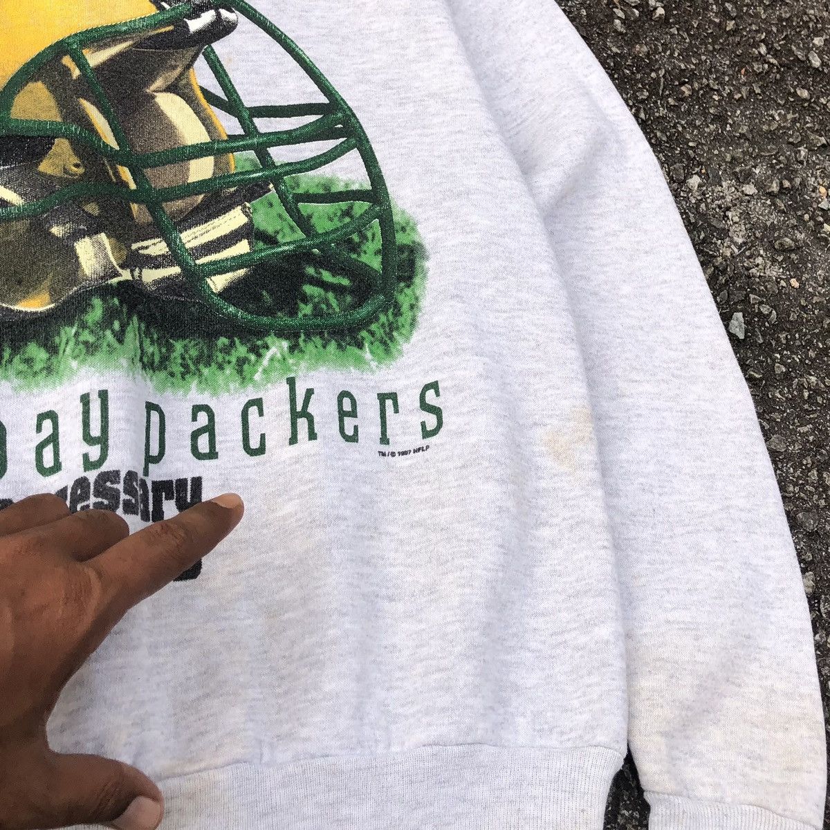 Vintage Vintage Lee Green Bay Packers Grey Sweatshirt 1997 USA 🇺🇸 Size US M / EU 48-50 / 2 - 9 Thumbnail