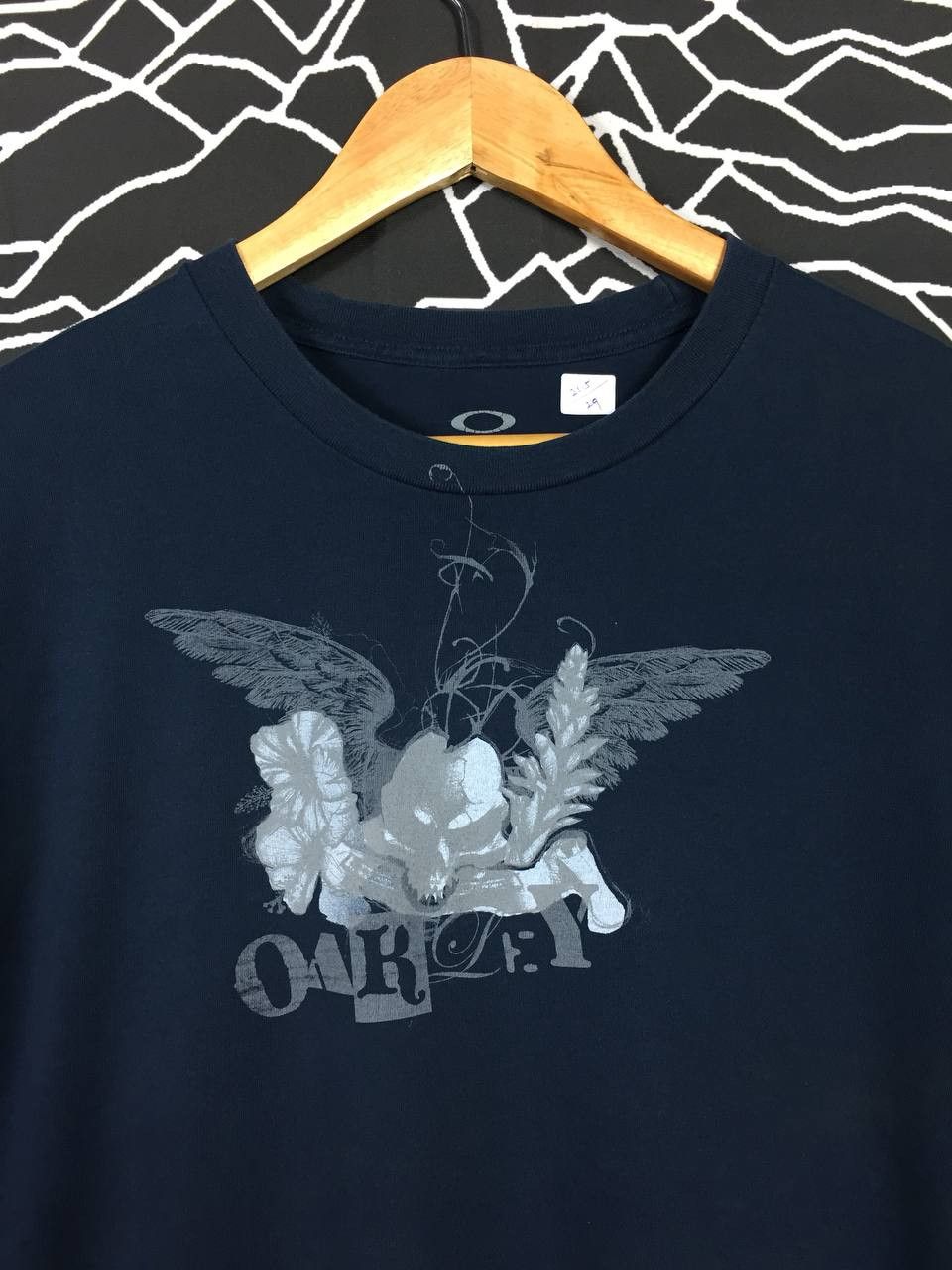 Oakley Oakley Spell Out Logo Regular Fit Tee Size US L / EU 52-54 / 3 - 3 Thumbnail
