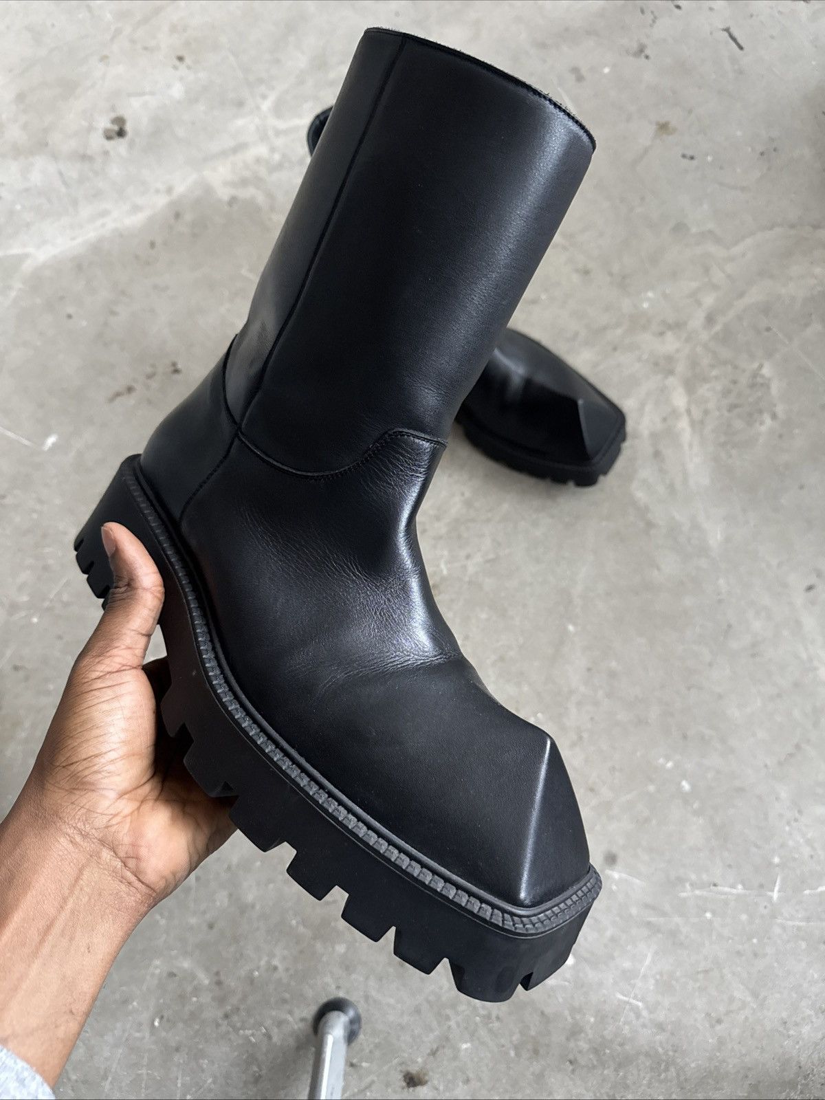 し*け様 BALENCIAGA rhino サイズ43 Men's Rhino Derby in Black | Balenciaga US