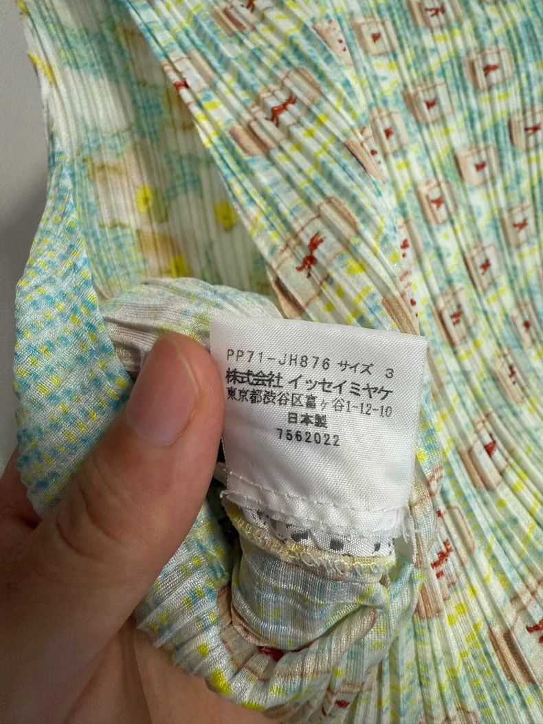 Issey Miyake Issey Miyake size:3 Light green pleated submarine dress Size S / US 4 / IT 40 - 6 Thumbnail