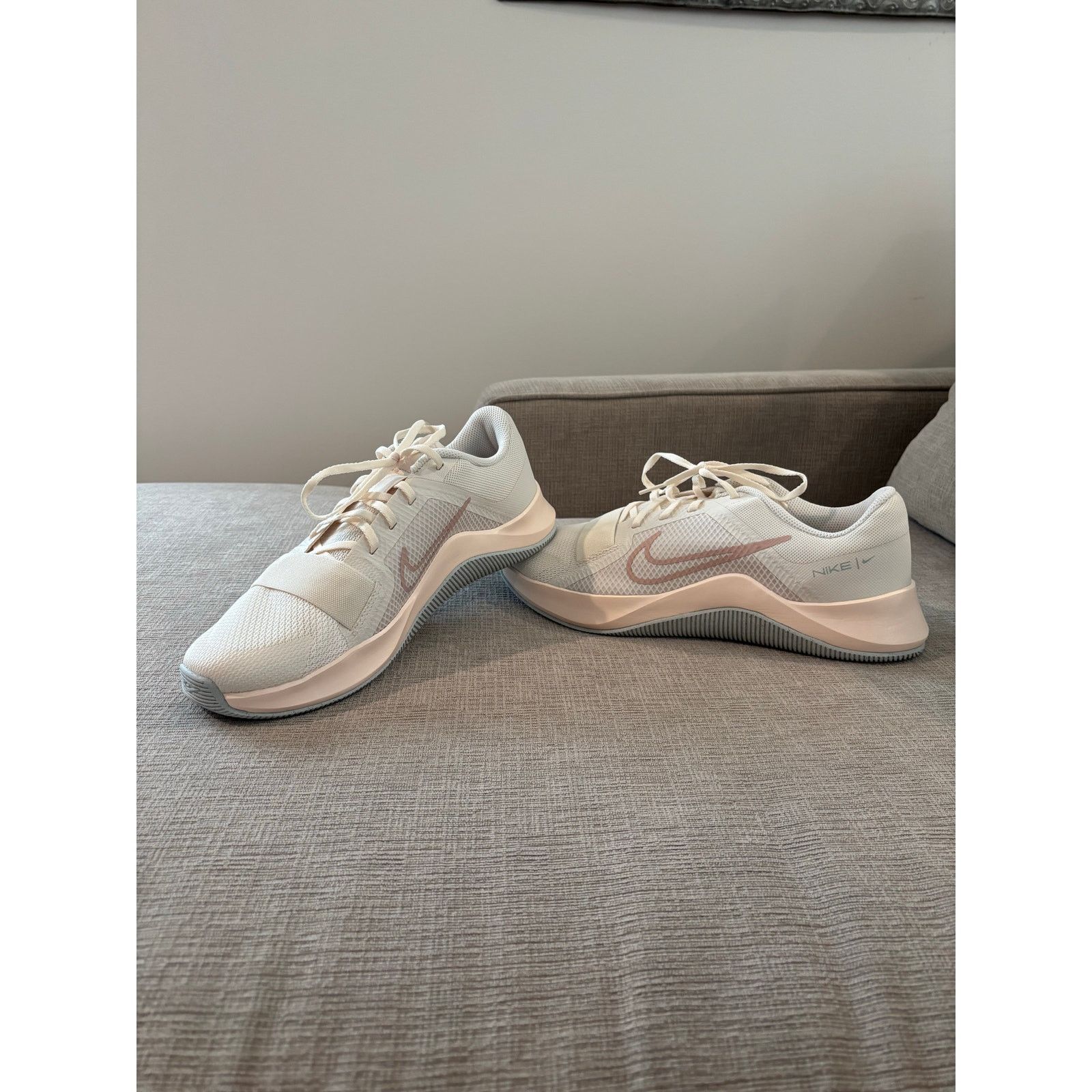 Nike Women’s Nike MC Trainer 2 Size US 12 / IT 42 - 2 Thumbnail