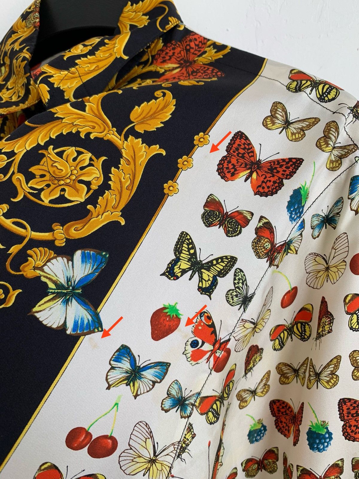 Versace Vintage 90s Gianni Versace Gold Butterflies Silk Shirt Size M / US 6-8 / IT 42-44 - 10 Thumbnail