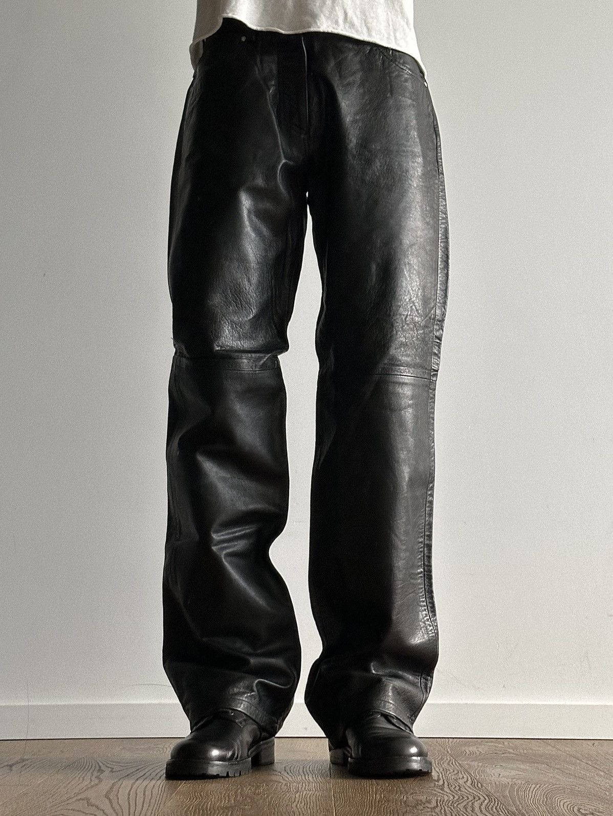 Versace Versace 2000’s Leather Pants Size US 30 / EU 46 - 1 Thumbnail