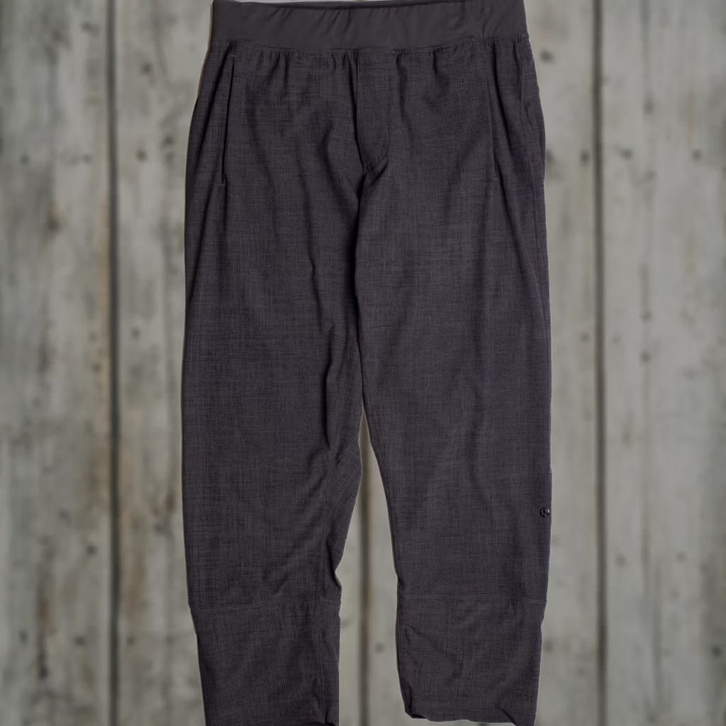 Lululemon Lululemon Athletica Track Pants Grey Large Nylon Spandex Regular USA Ragstock Vintage Mens Womens Shelf-Readiness Size US 33 - 1 Thumbnail