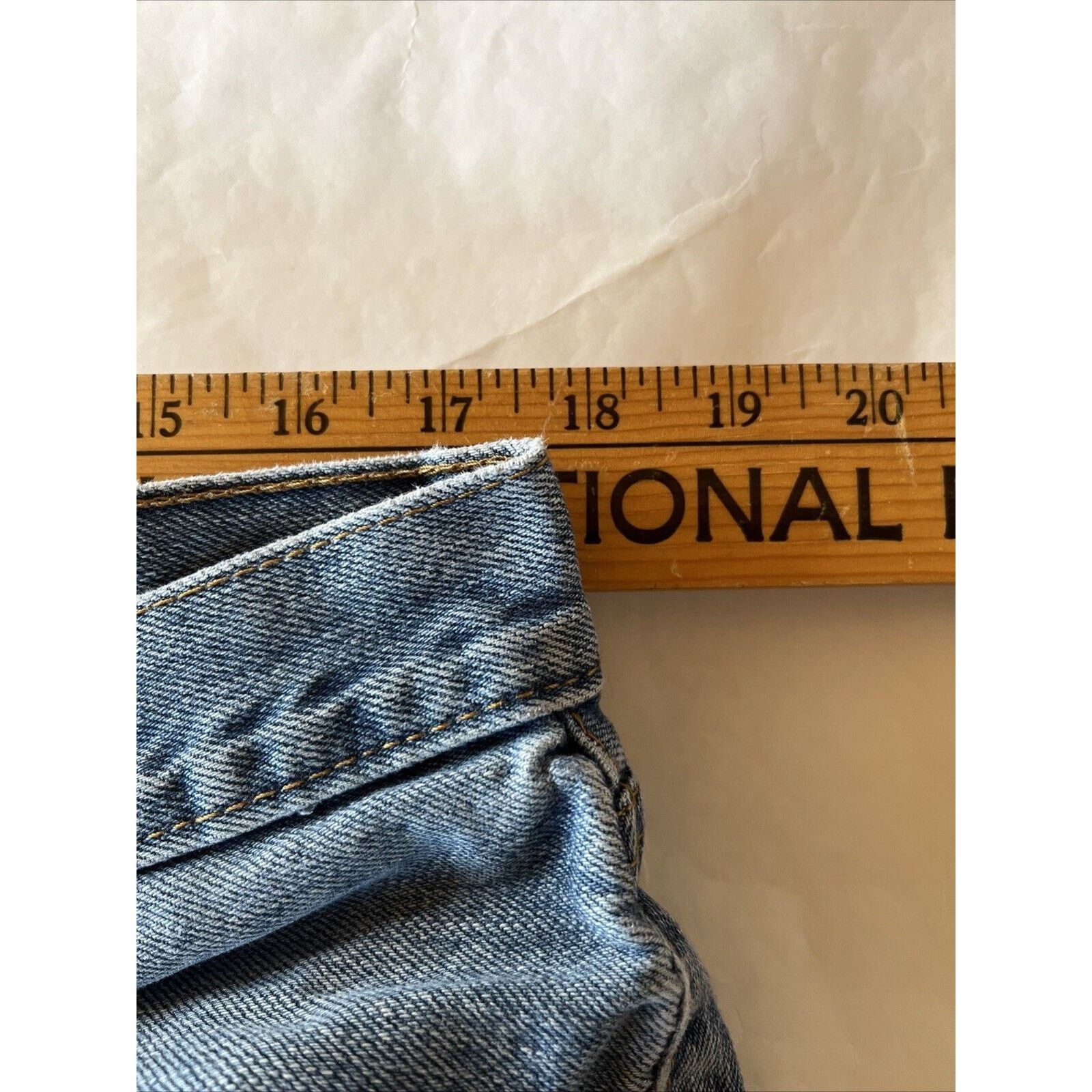 Levi's Levi's 505 Jeans Men's 36x31 Medium Wash Denim Cotton Blue Size US 36 / EU 52 - 4 Thumbnail