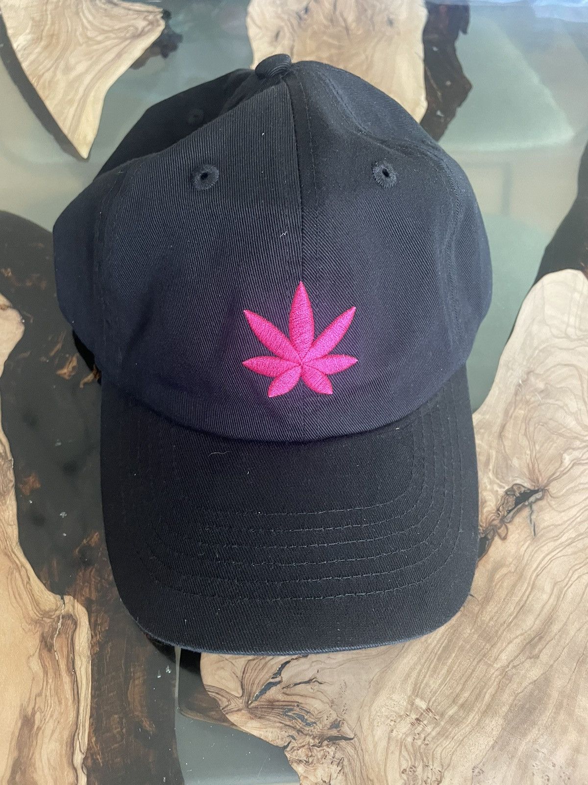 Bob Marley × Cookies × Vintage Pink Stoner Leaf Adjustable Dad Cap Baseball Hat 420 Size ONE SIZE - 1 Thumbnail