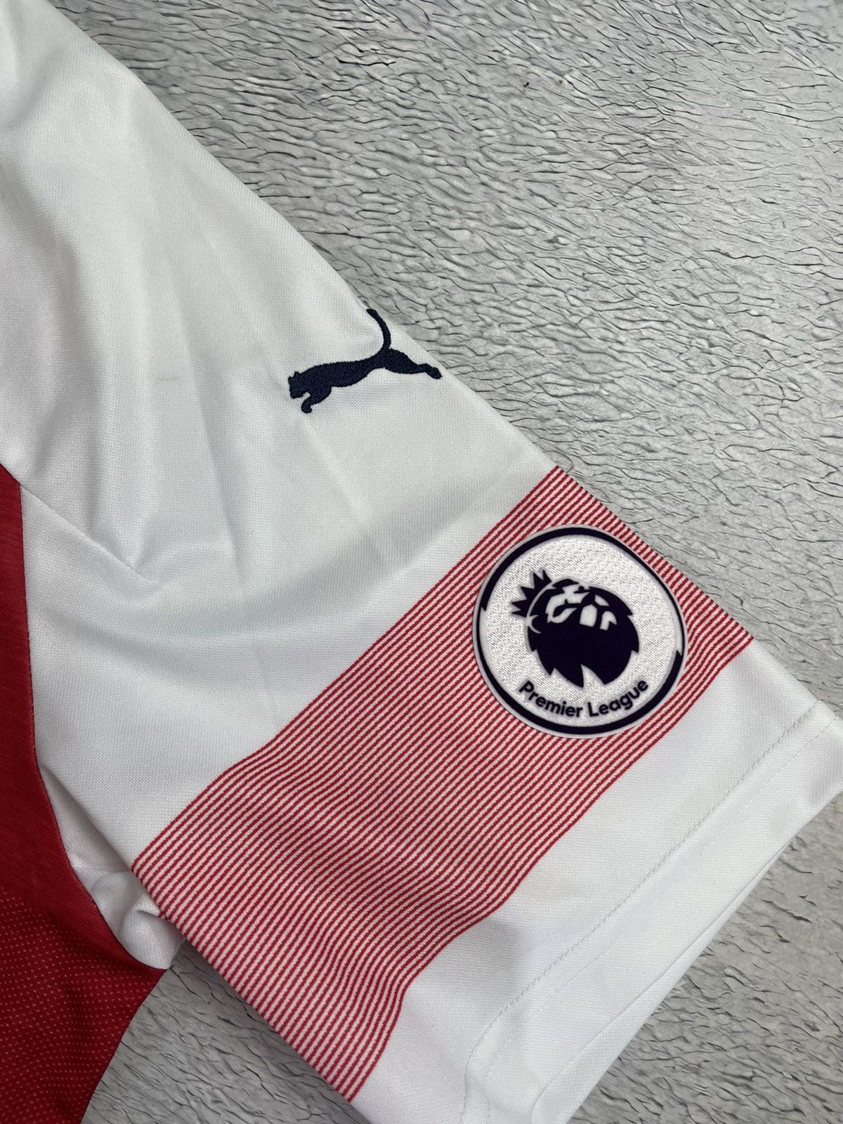 Puma × Vintage AUBAMEYANG Vintage Arsenal 2018/19 Puma Jersey y2k blokcore Size US L / EU 52-54 / 3 - 8 Thumbnail