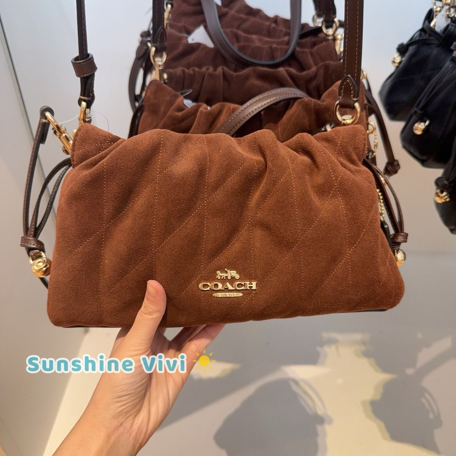 Coach NWT Coach aye Shoulder Bag CCZ55 Suede smooth leather Gold Size ONE SIZE - 1 Thumbnail