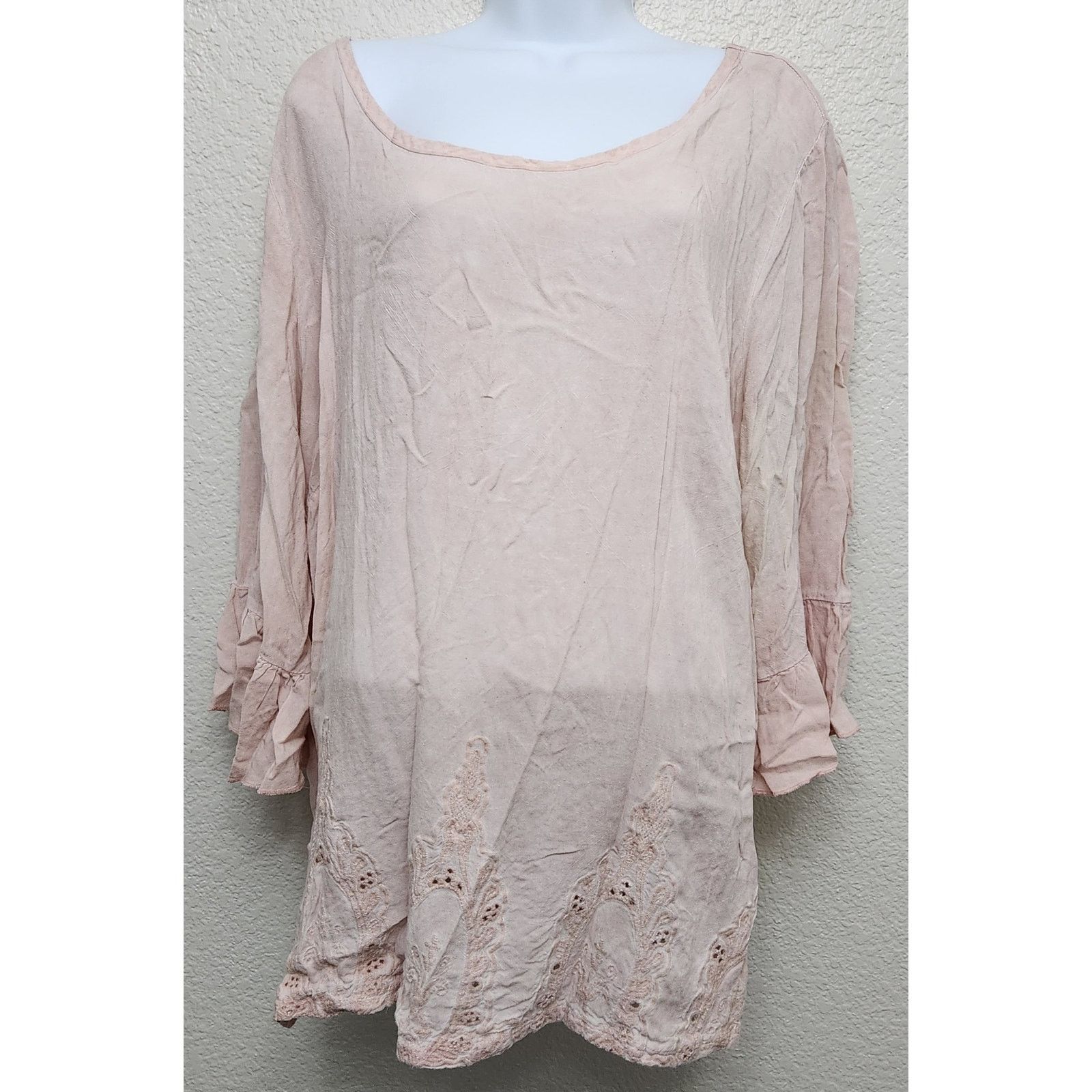 Other Cato Light Pink Round Neck Embroidered Top 18W 20W Size XXL / US 16-18 / IT 52-54 - 1 Thumbnail