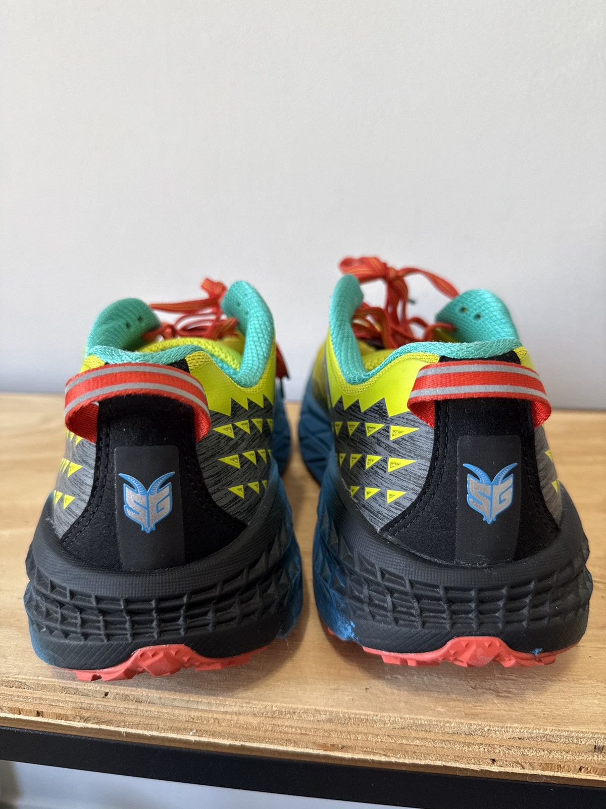 Hoka Hoka Speedgoat 2 Size US 10.5 / EU 43-44 - 4 Thumbnail