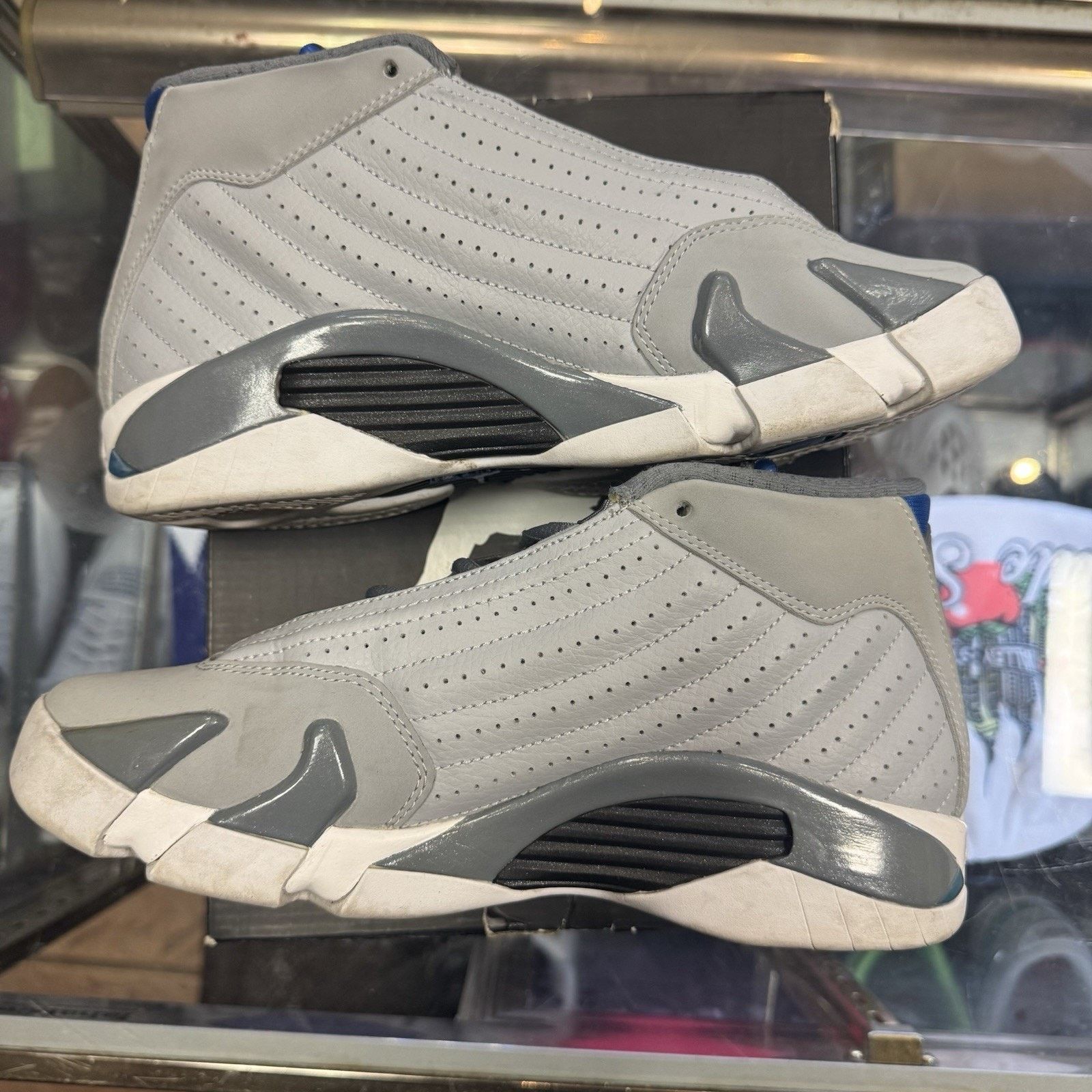 Jordan Brand Size 6Y - Youth Air Jordan 14 Retro Mid Wolf Grey Basketball Size US 6 / EU 39 - 4 Thumbnail