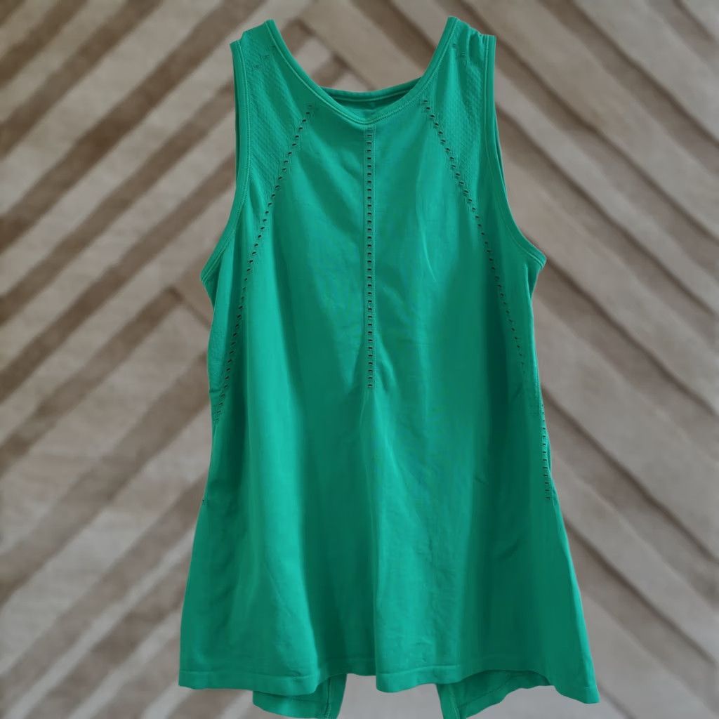 Athleta Athleta Tank Womens XS Green Crew Neck Sleeveless Nylon Logo Athletic Outdoor Basic Shirt Size XS / US 0-2 / IT 36-38 - 1 Thumbnail