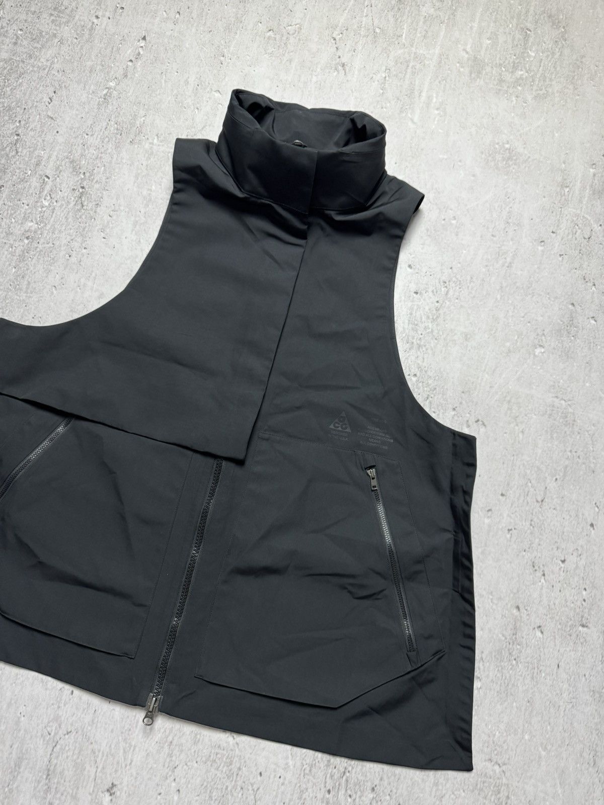 Nike ACG Nike ACG Tech Outdoor Gorcore Unisex Vest Size US M / EU 48-50 / 2 - 2 Thumbnail