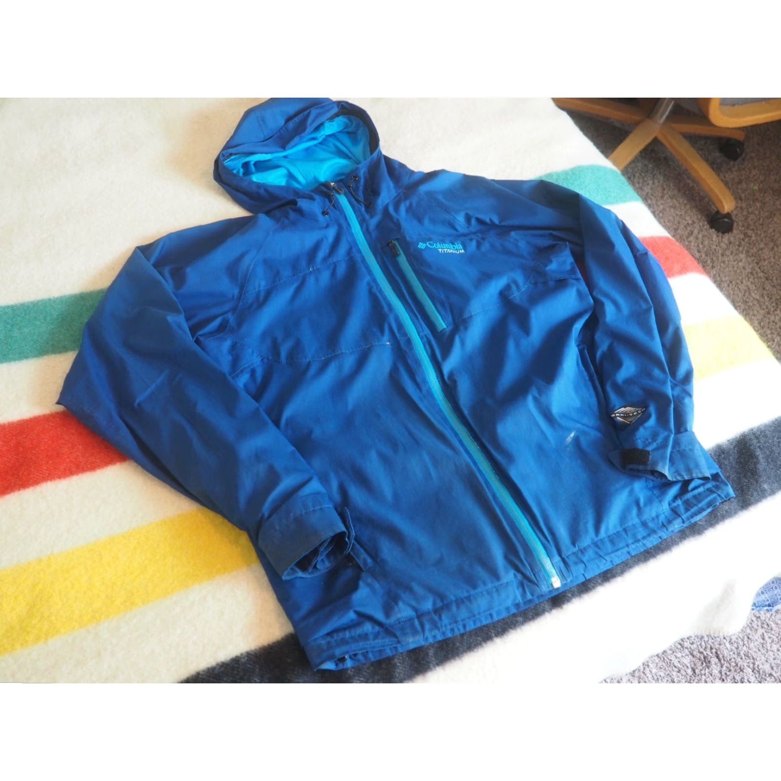 Vintage COLUMBIA Titanium Interchange Hooded Jacket Blue Mens M Medium EUC Rain Jacket Full Zip Nylon Polyester Logo 08s Size US M / EU 48-50 / 2 - 2 Thumbnail