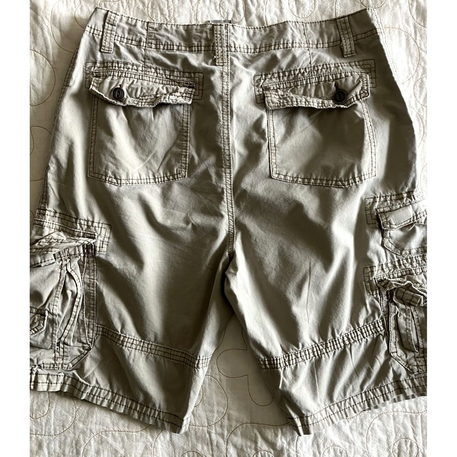 Vintage Plugg Cargo Shorts Men 36 Regular Flat Front Pockets Beige Inseam 10" Mid Rise Summer Casual Knit Cotton Zipper Closure Size US 36 / EU 52 - 6 Thumbnail