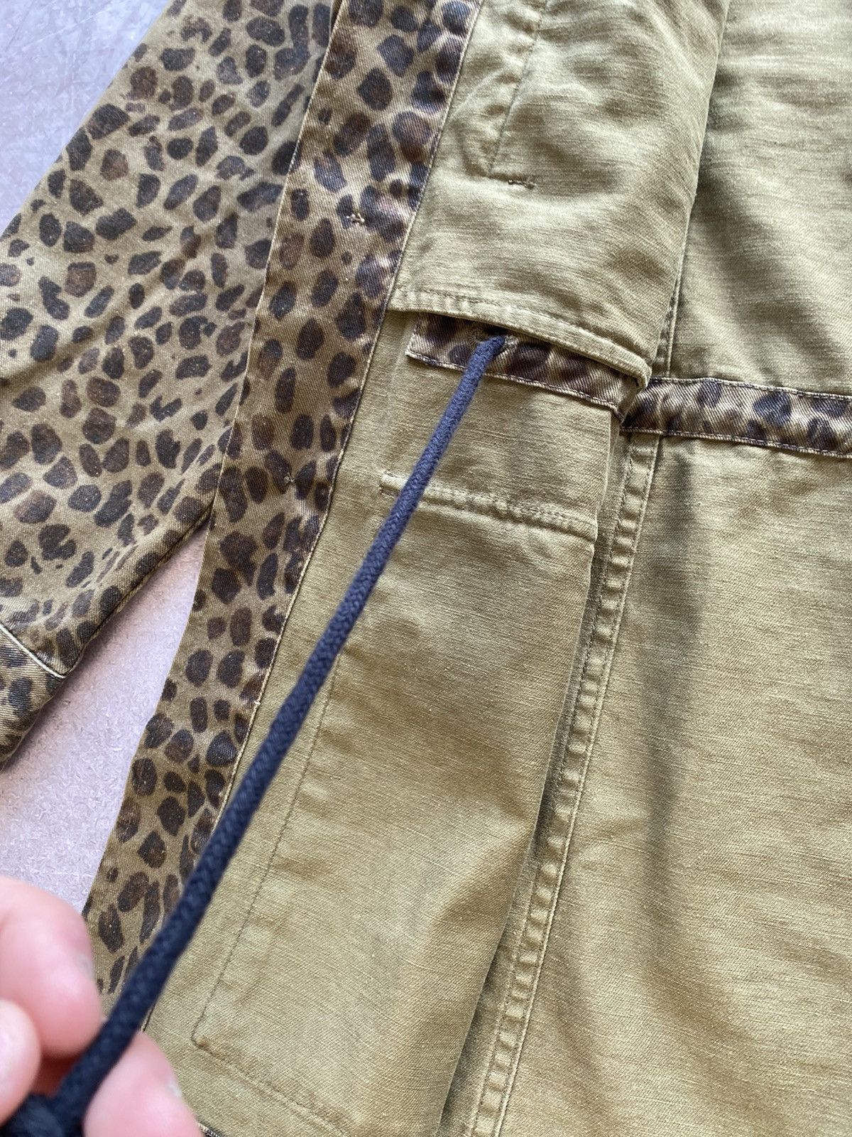 Saint Laurent Paris × Yves Saint Laurent Rare Saint Laurent Paris Leopard Print Military Jacket Y2K Size US M / EU 48-50 / 2 - 20 Thumbnail