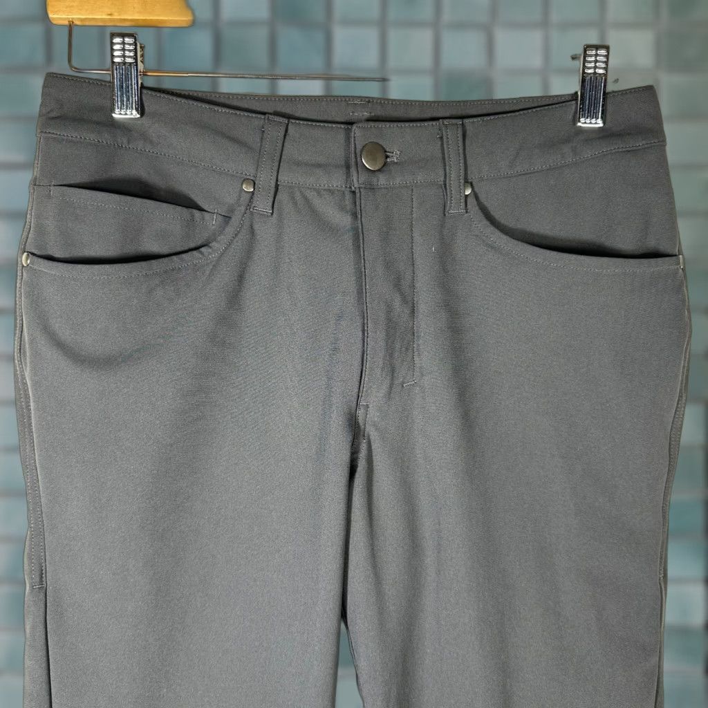 Lululemon Lululemon Commission Pant Slim Mens 29 Gray Chino 5-Pocket Technical Trousers Slim Fit Warm Weather Ready Size US 29 - 1 Thumbnail