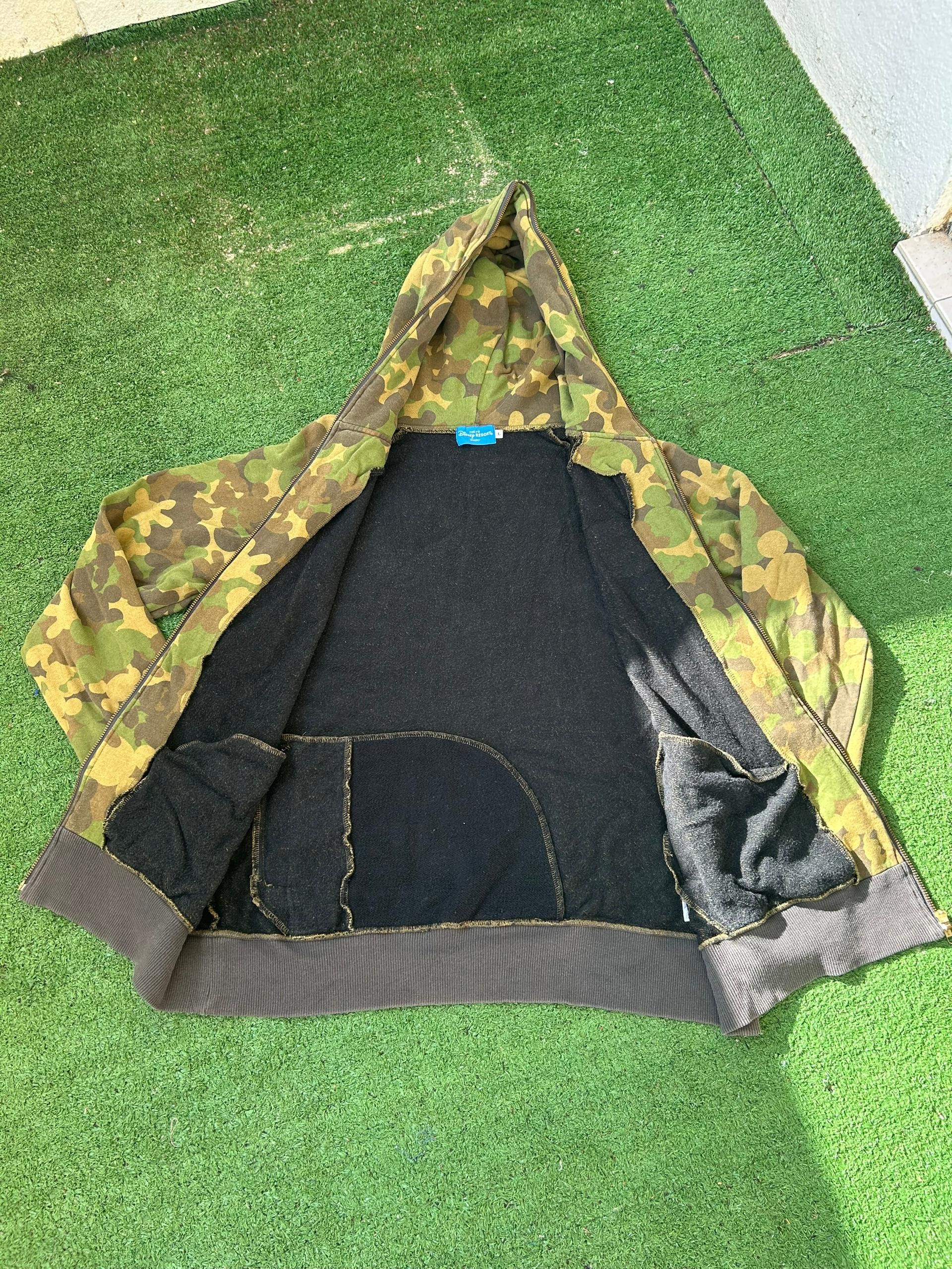 Mickey Mouse Vtg Mickey Mouse Pilot Hero Zipper Camo Hoodies Size US L / EU 52-54 / 3 - 10 Thumbnail