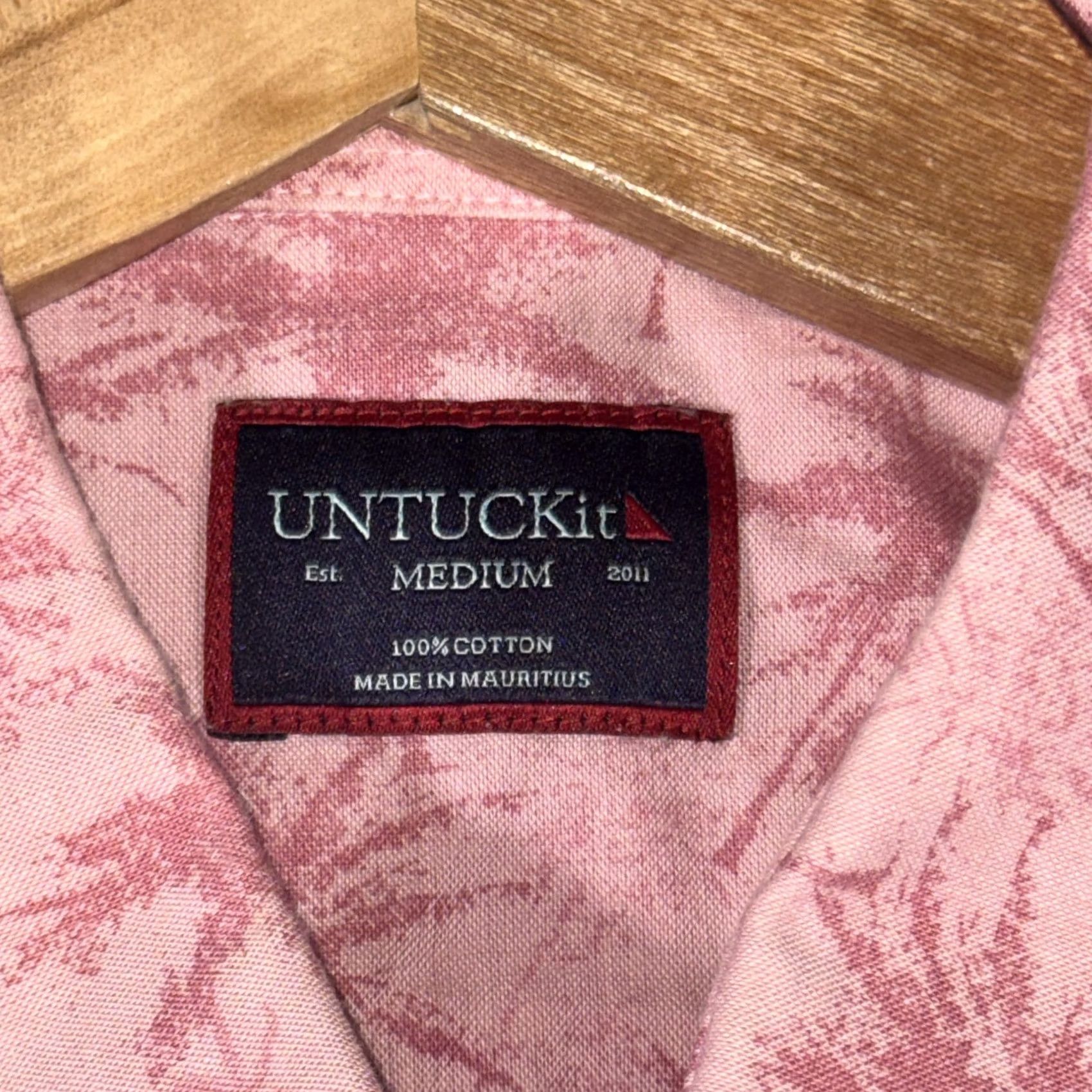 UNTUCKit UNTUCKit Shirt Mens Medium Pink Palm Tree Print Short Sleeve Button Front Casual VINTAGE? Size US M / EU 48-50 / 2 - 3 Thumbnail