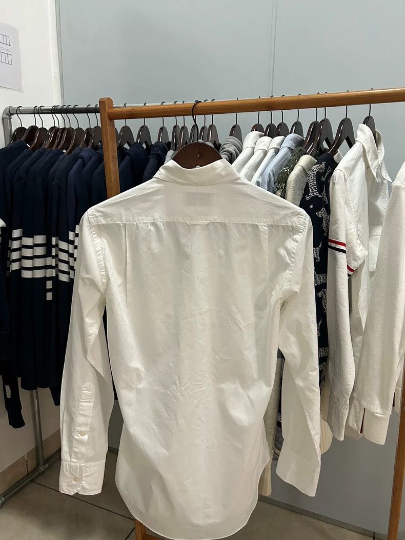 Thom Browne thom browneClassic white shirt 2503-Nextarrow Size US XS / EU 42 / 0 - 2 Thumbnail