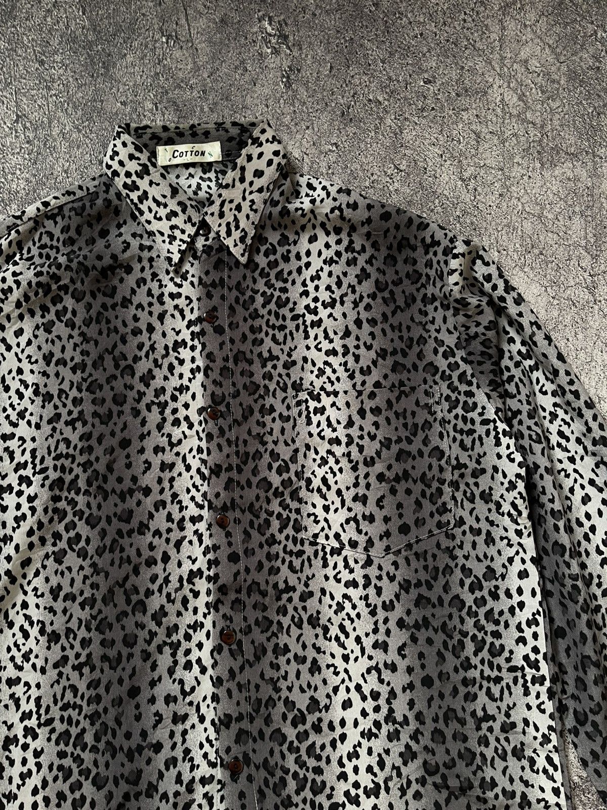 Japanese Brand Y2K COTTON LEOPARD IFSIXWASNINE BUTTON SHIRT Size US L / EU 52-54 / 3 - 3 Thumbnail